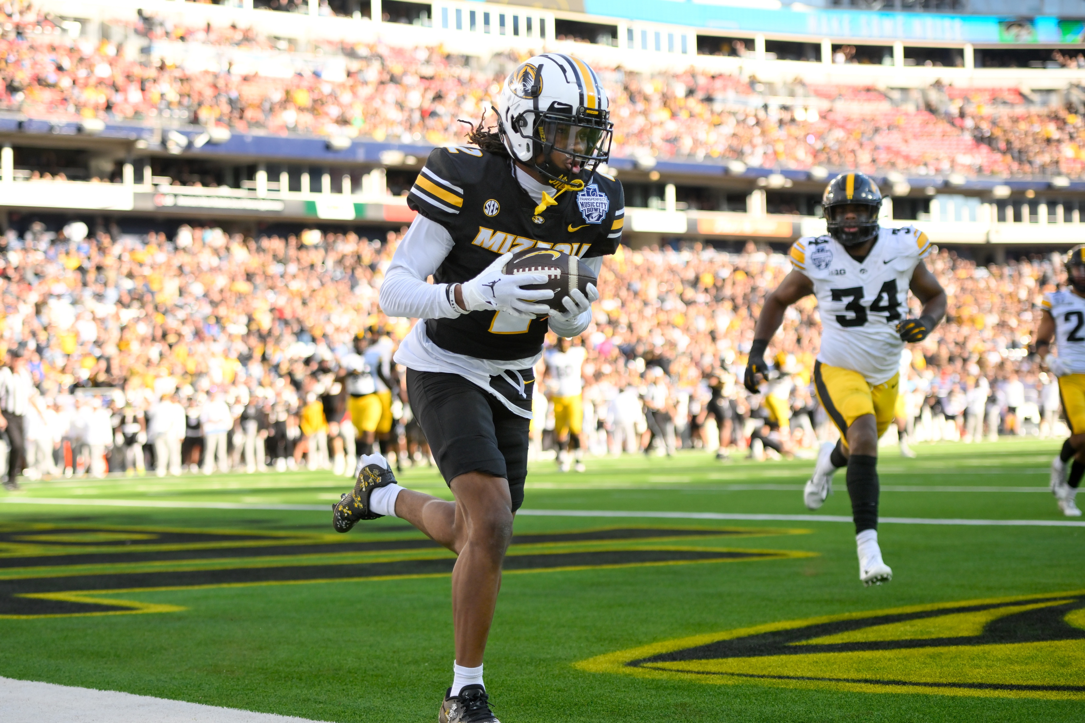 college football picks Marquis Johnson Missouri Tigers predictions best bet odds
