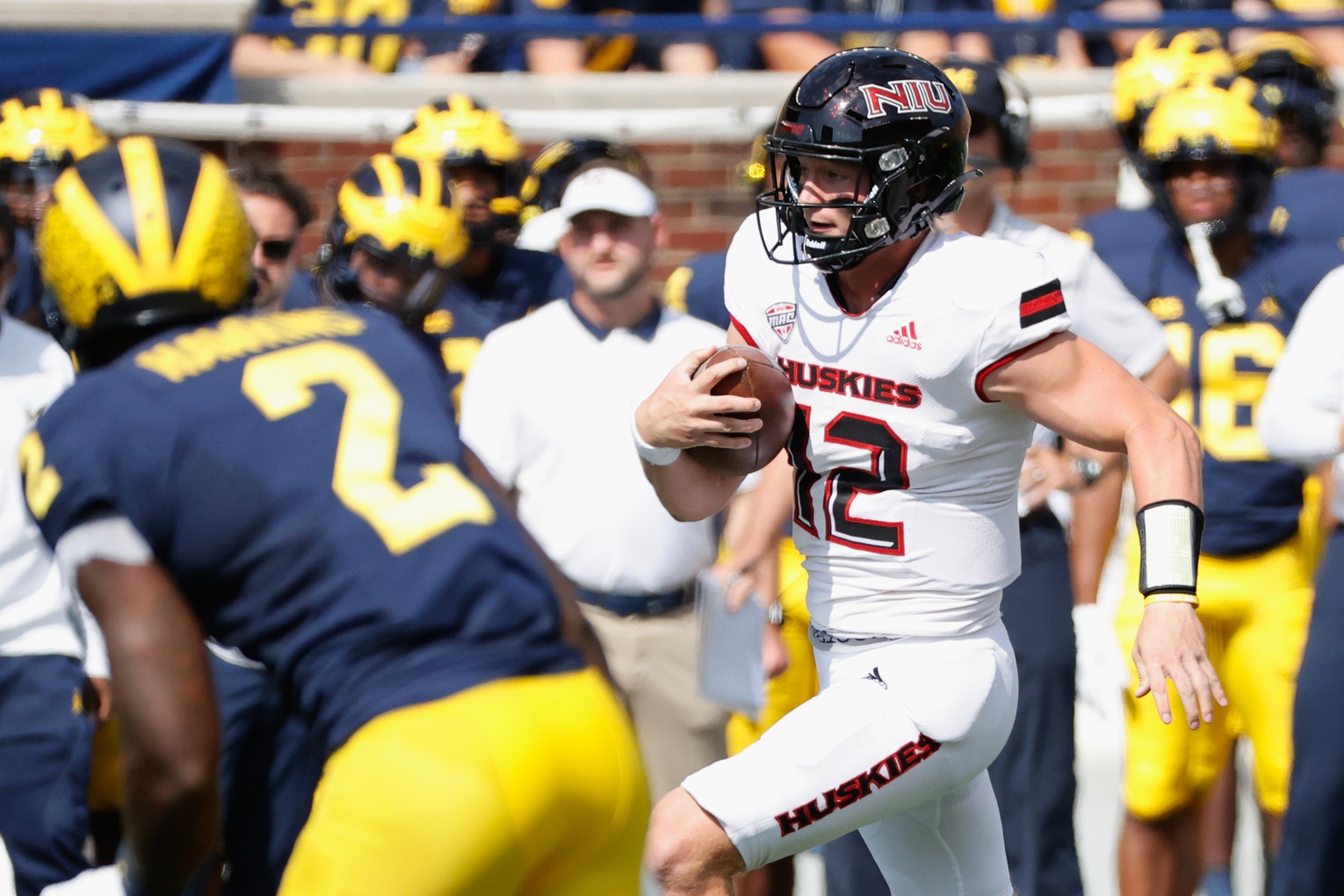 college football picks Rocky Lombardi niu huskies predictions best bet odds