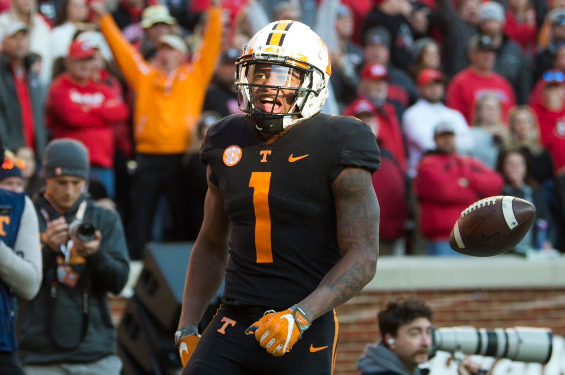 college football picks Velus Jones tennessee volunteers predictions best bet odds