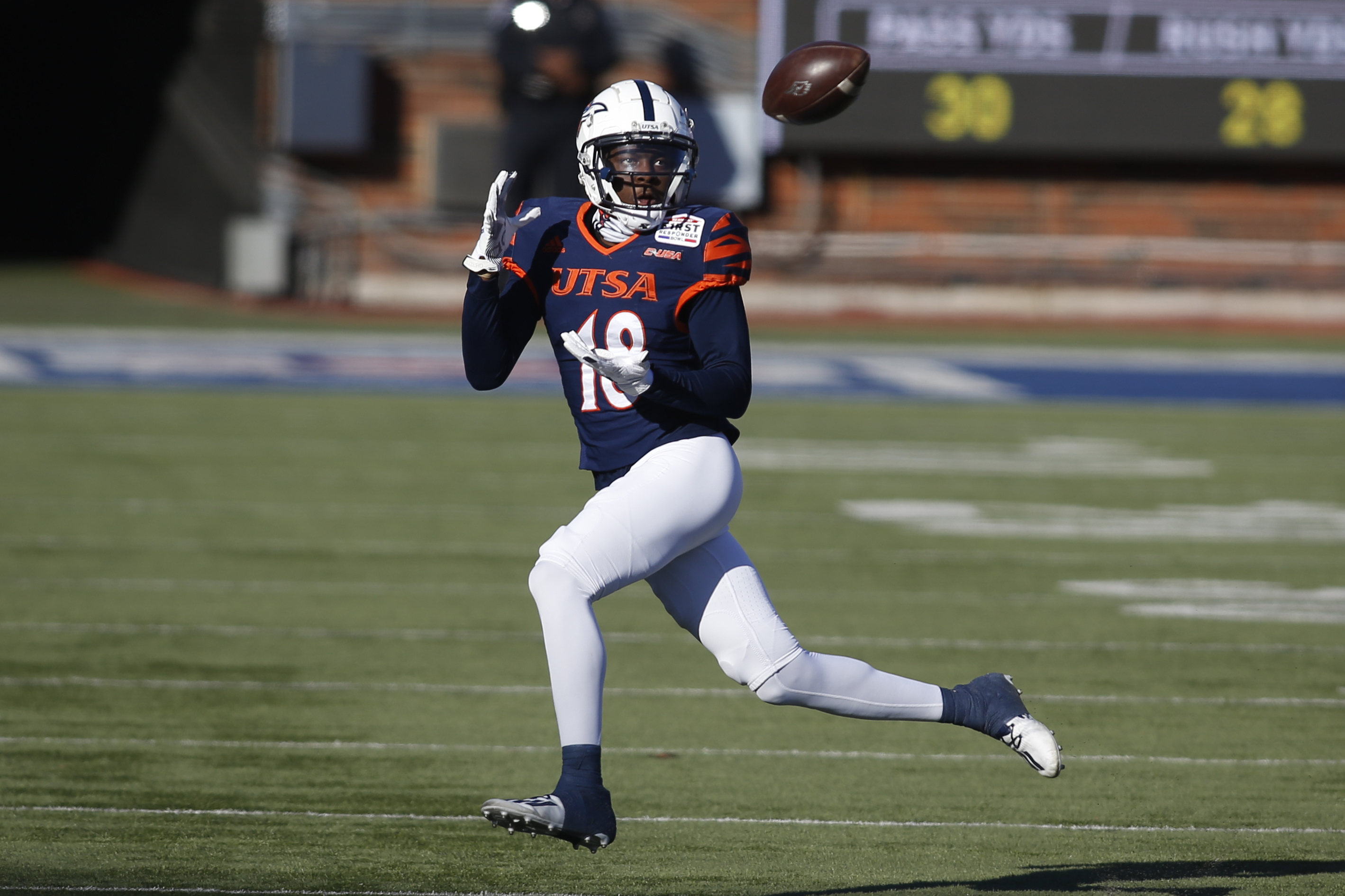 college football picks Zakhari Franklin utsa roadrunners predictions best bet odds