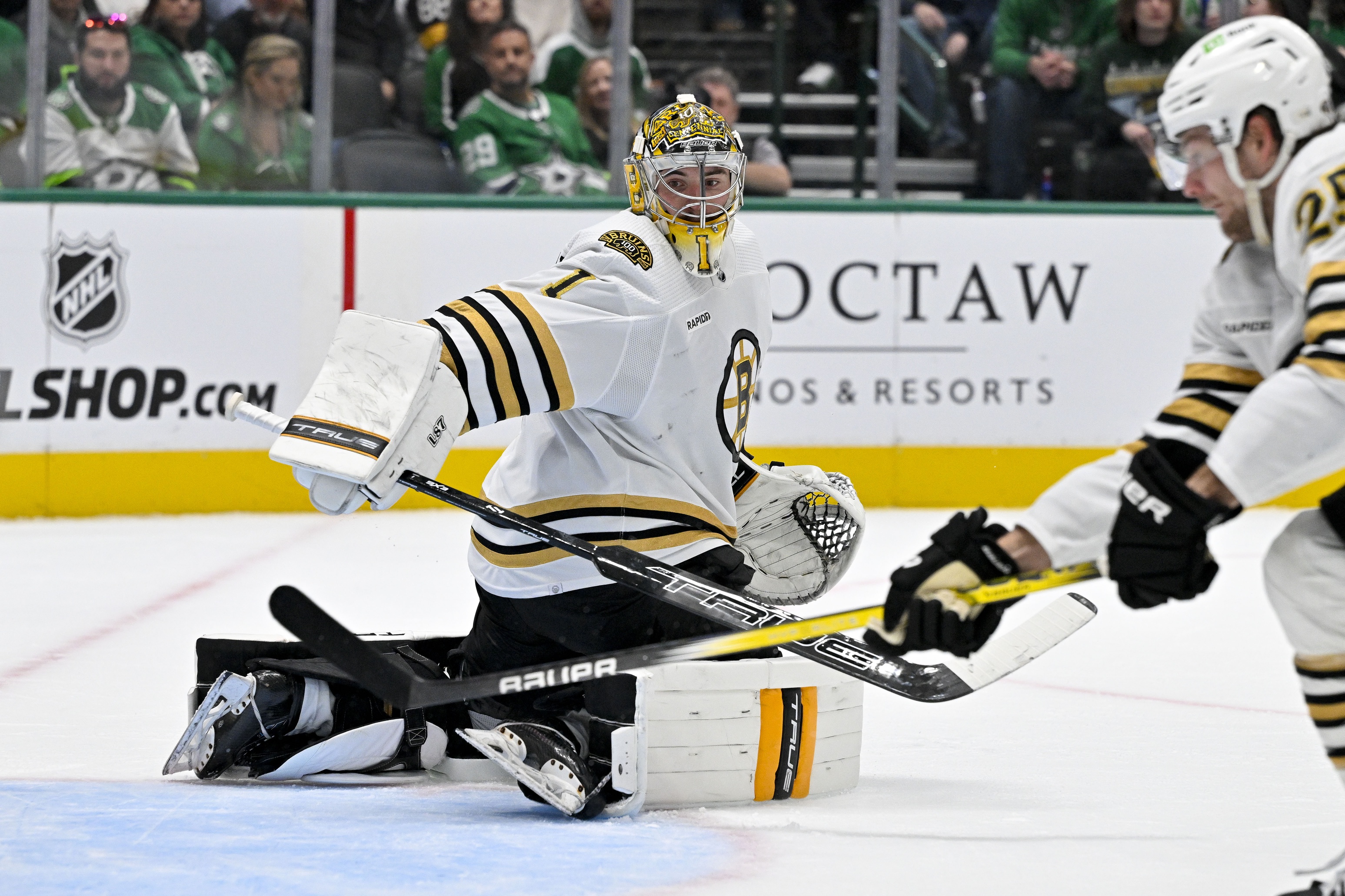 Expert NHL handicapping roundup Saturday free pick Jeremy Swayman Boston Bruins