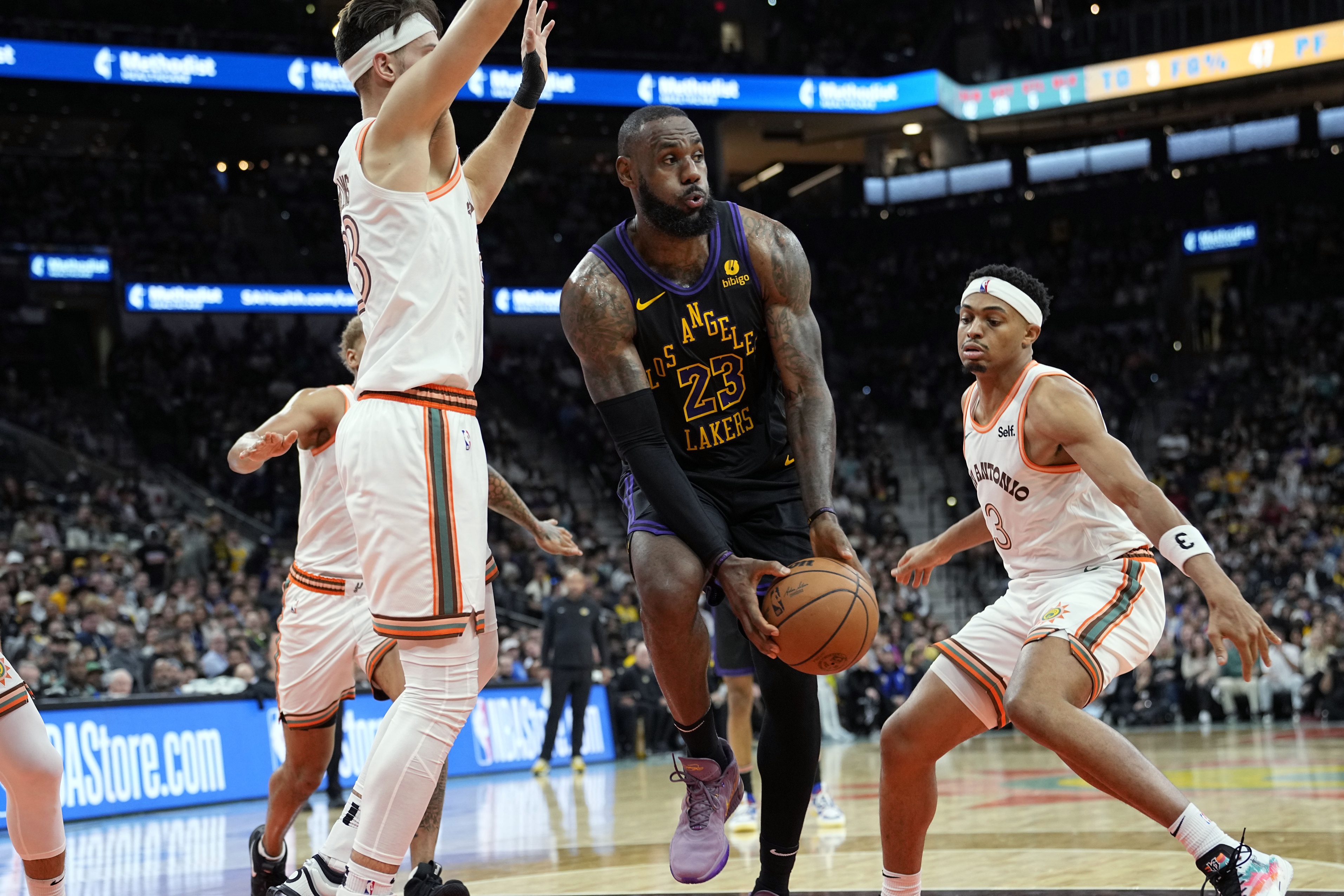 Free NBA picks New York Knicks vs Los Angeles Lakers LeBron James