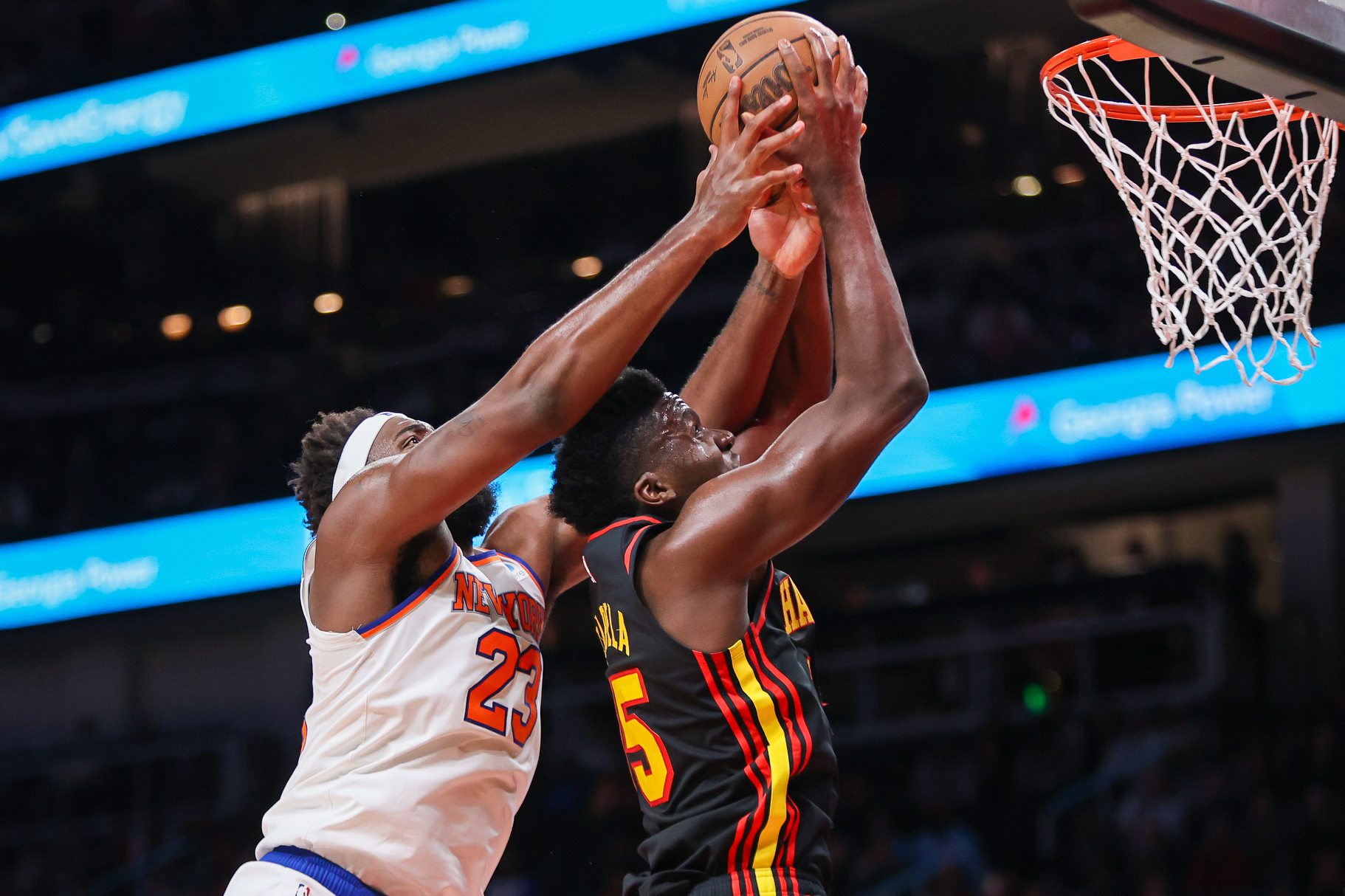 Randle, Brunson lead Knicks to a 116-114 victory over the Atlanta