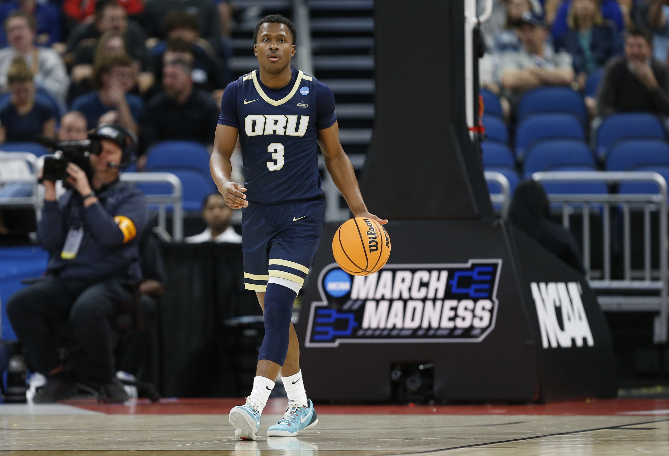 March Madness heroes noone talks about Max Abmas Oral Roberts