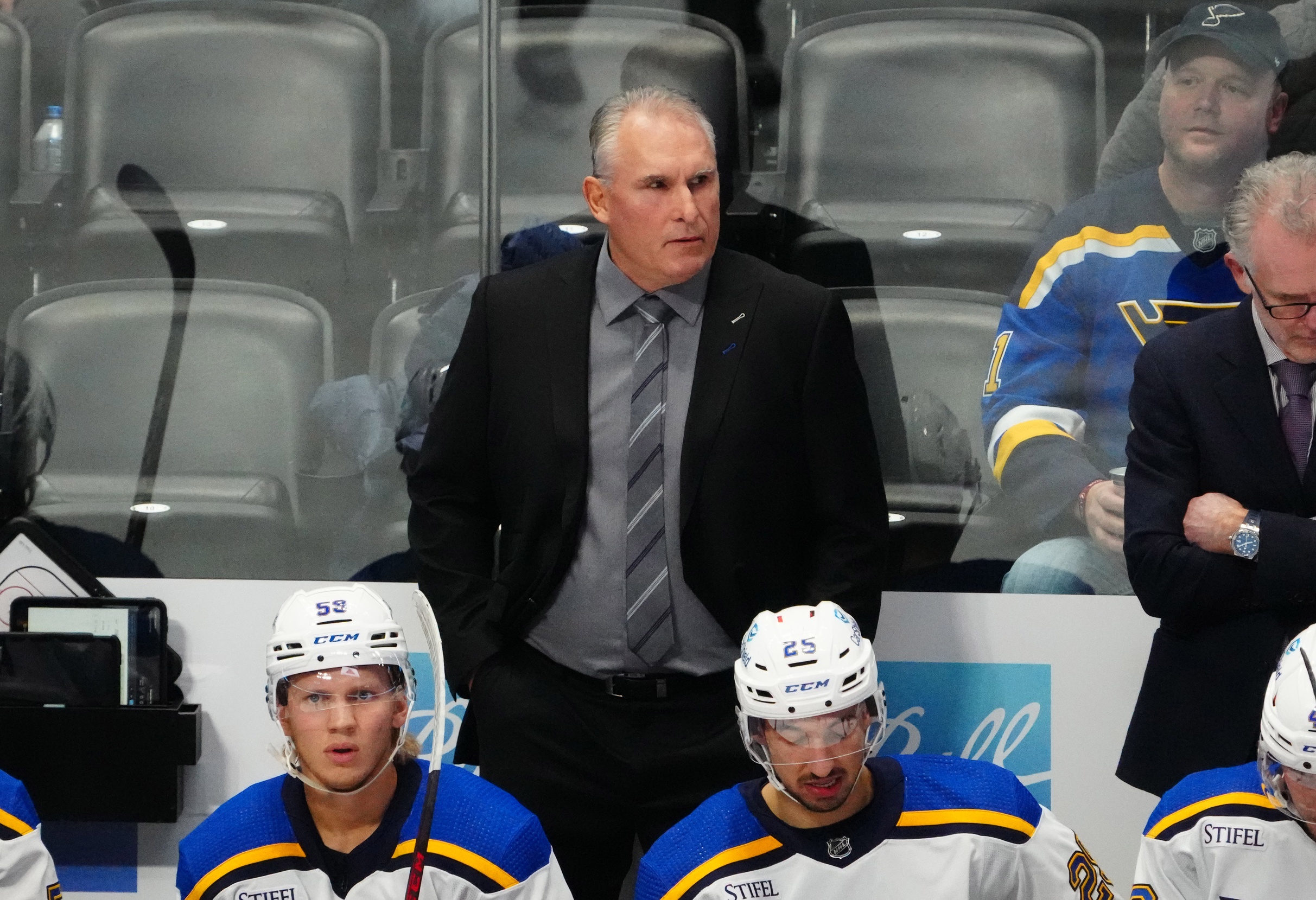 Midseason coaching changes that immediately saved dead NHL franchises Craig Berube 