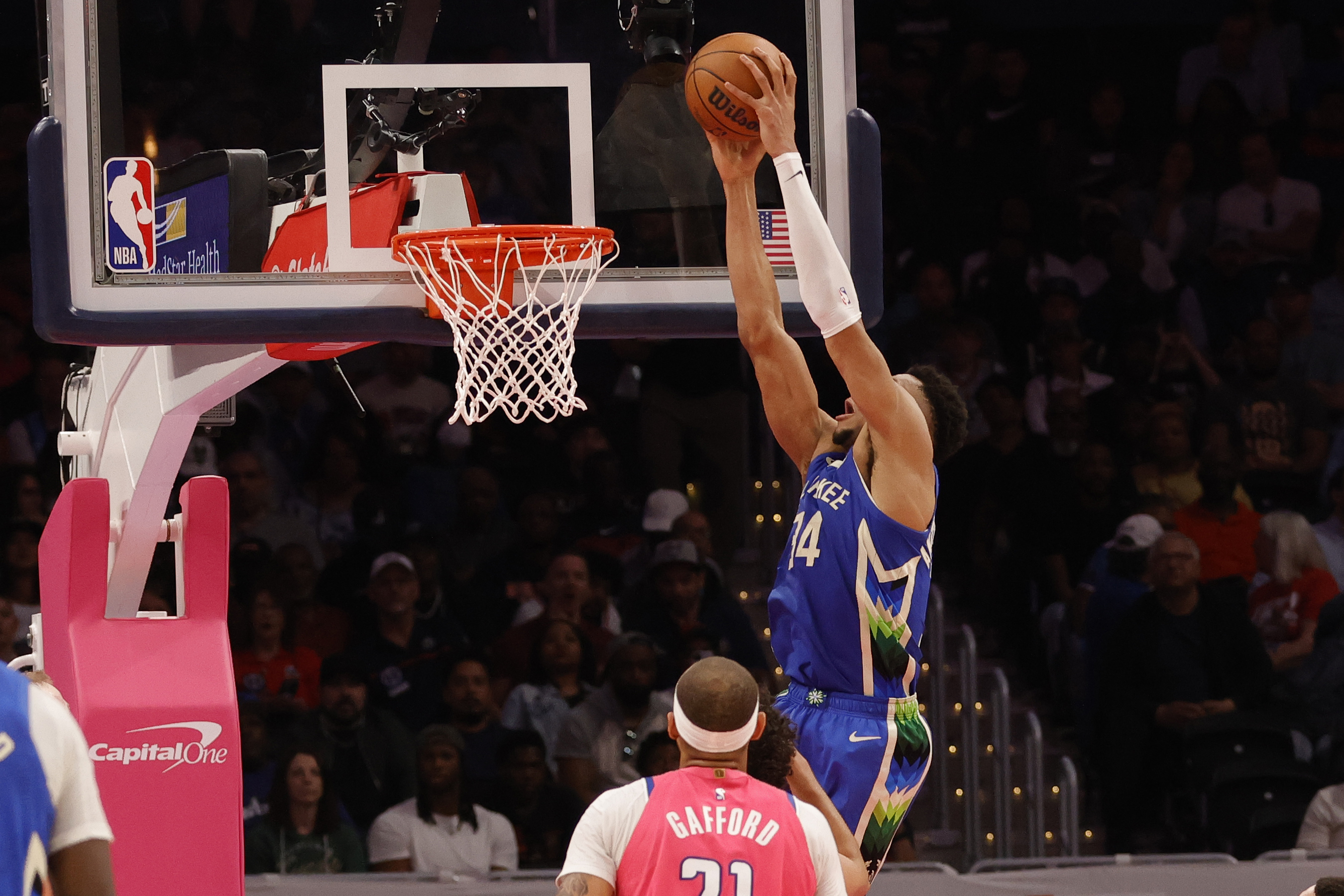 Milwaukee Bucks daily betting predictions Giannis Antetokounmpo 