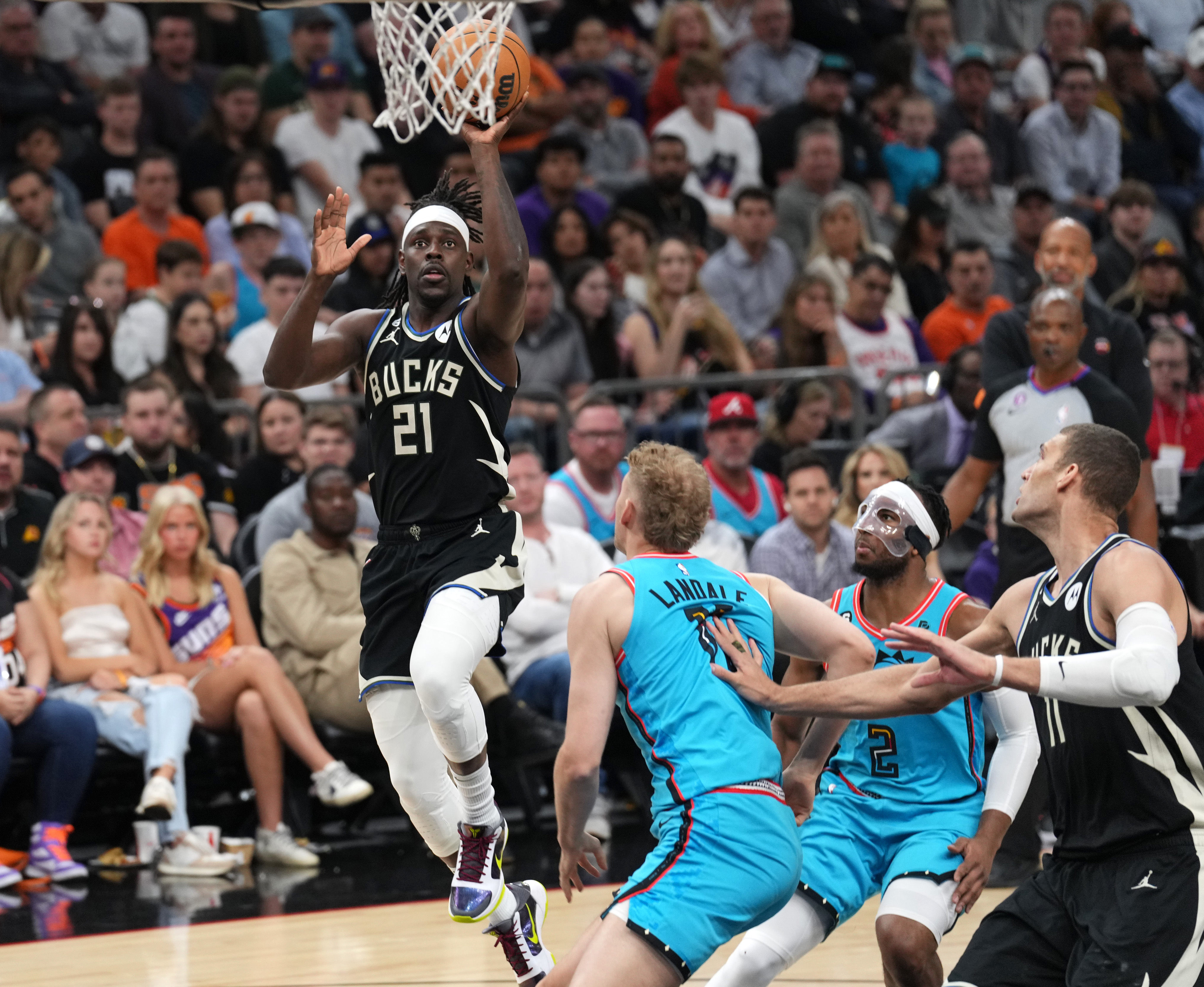 Milwaukee Bucks daily betting predictions Jrue Holiday