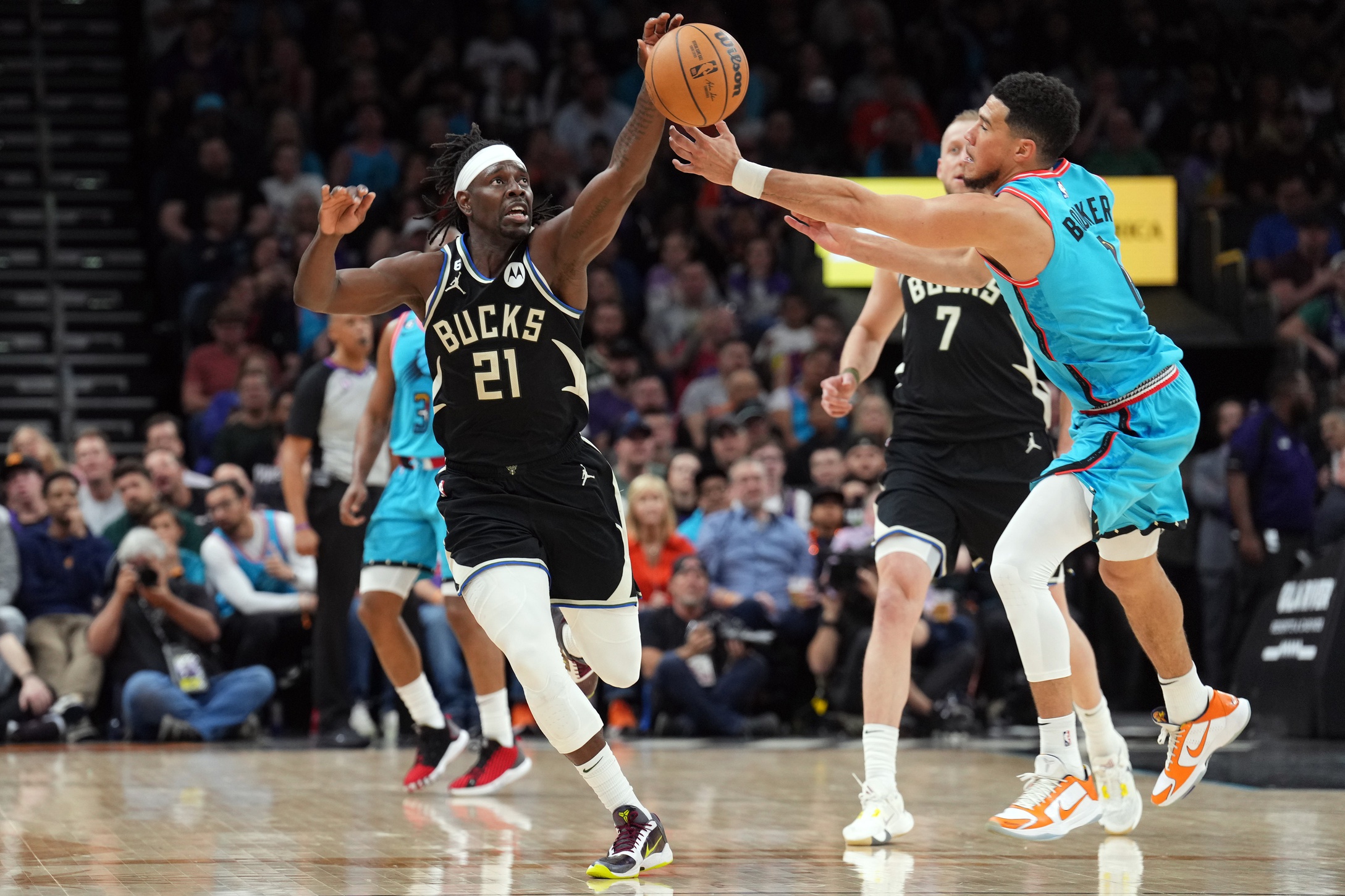 Milwaukee Bucks daily betting predictions Jrue Holiday