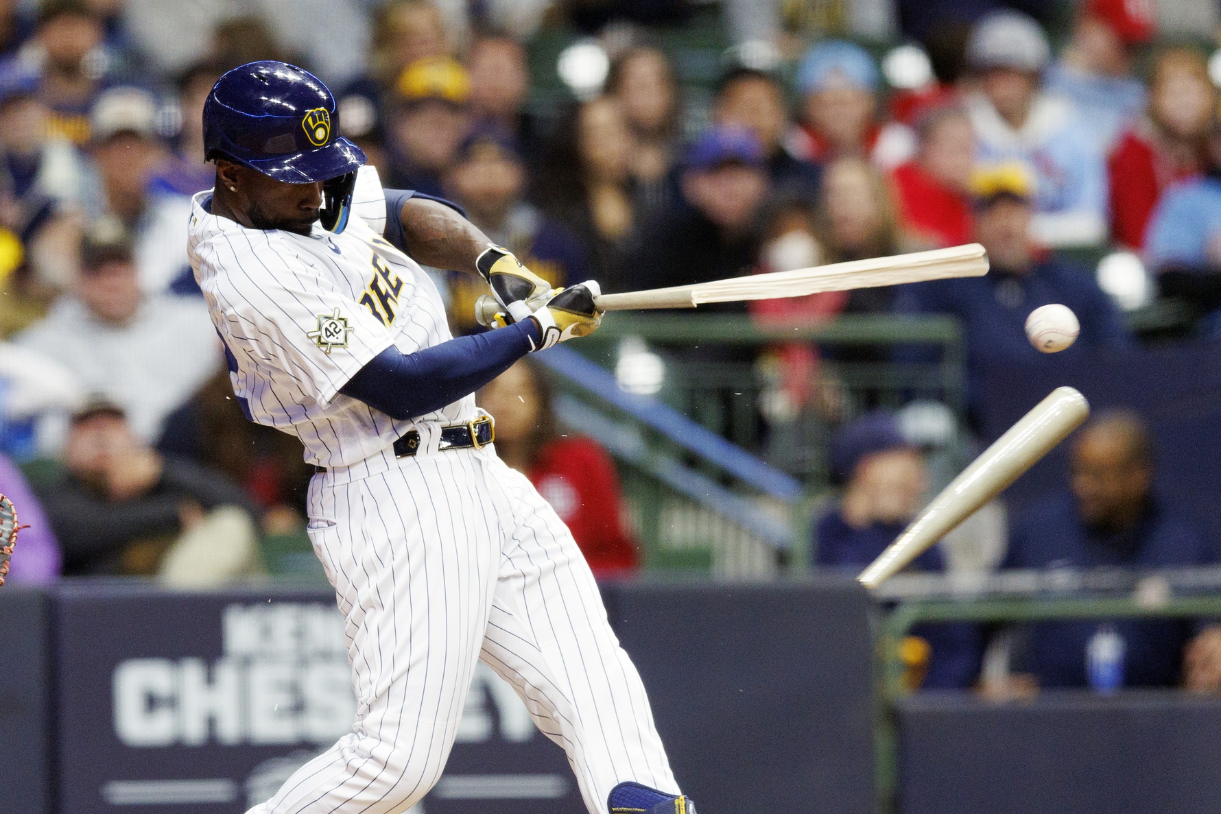 mlb picks Andrew McCutchen Milwaukee Brewers predictions best bet odds