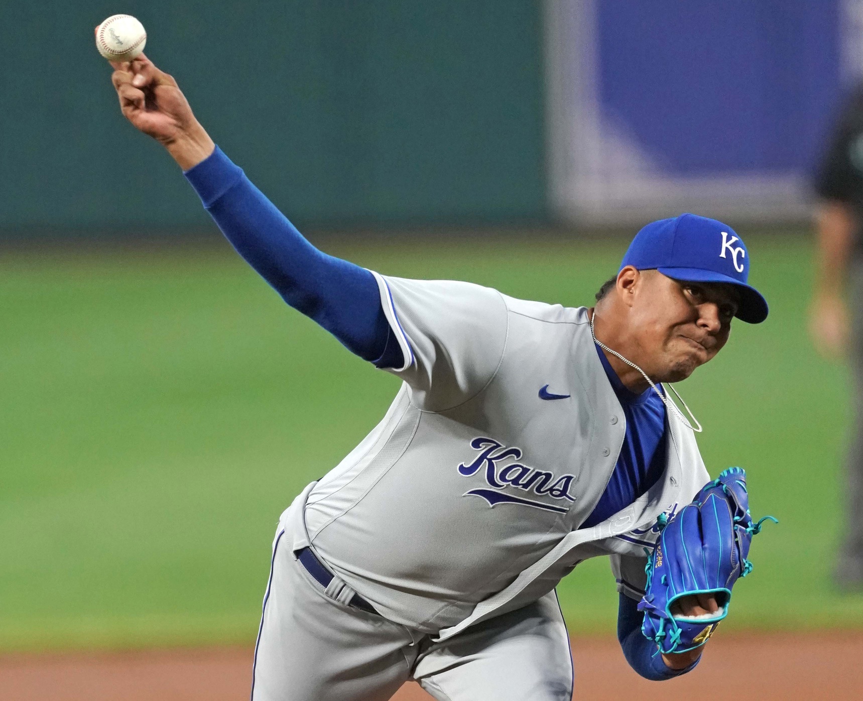 mlb picks Carlos Hernandez kansas city royals predictions best bet odds