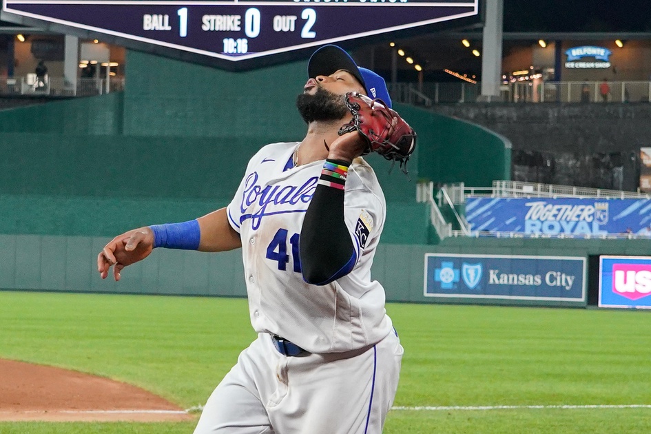 mlb picks Carlos Santana kansas city royals predictions best bet odds