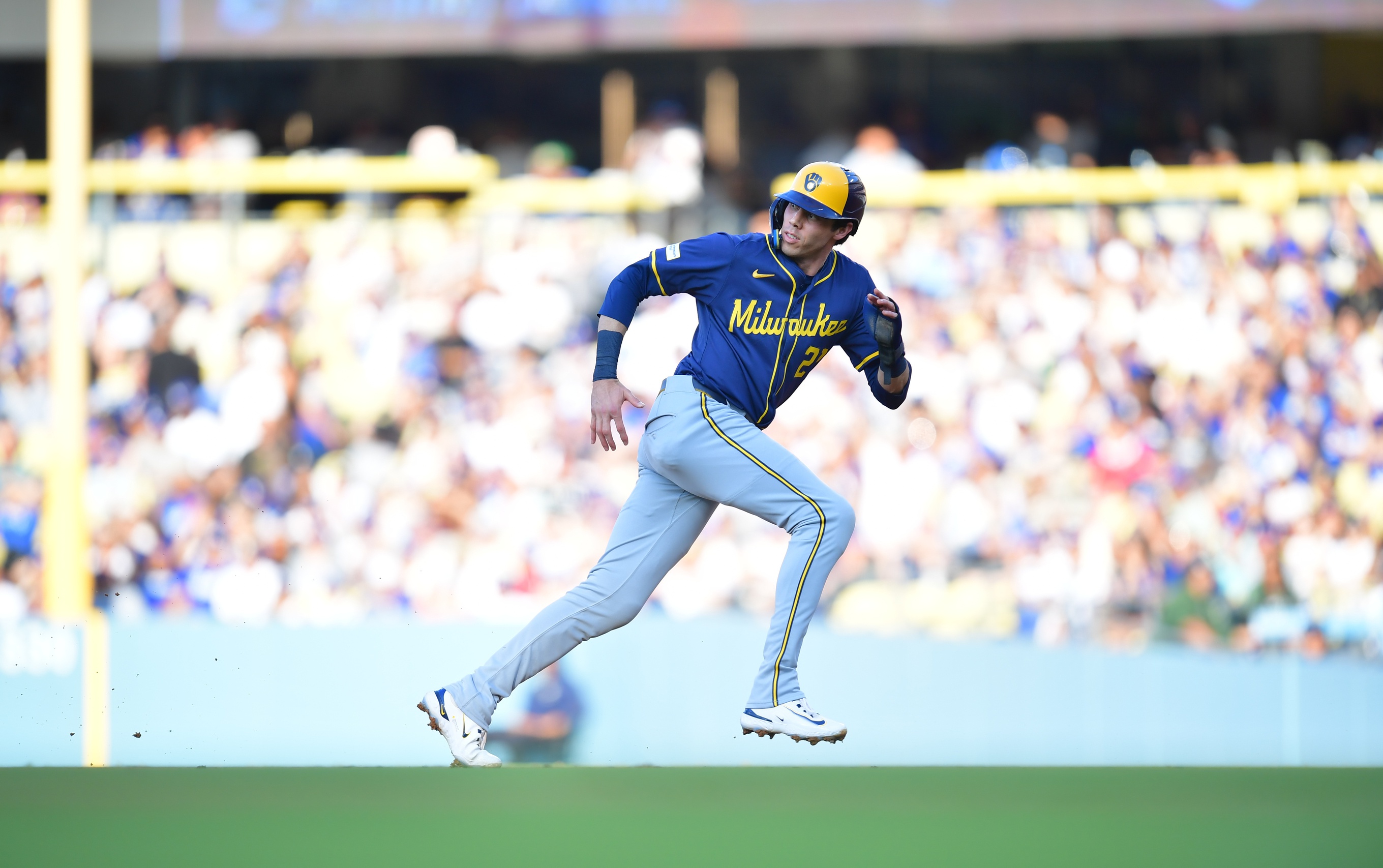 mlb picks Christian Yelich Milwaukee Brewers predictions best bet odds