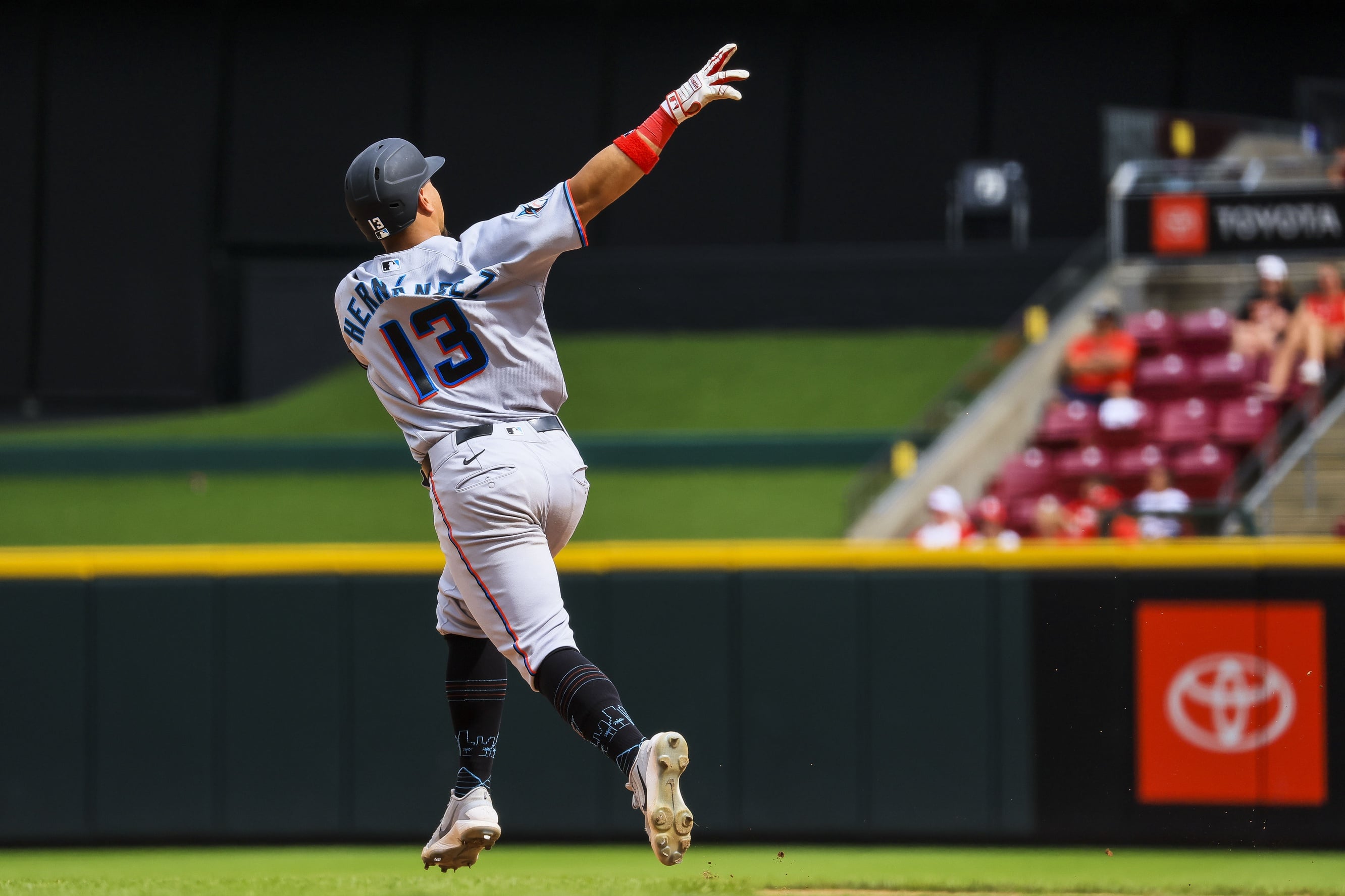 Heriberto Hernandez MLB Player Prop Bets Today vs Washington Nationals 8/23/2026