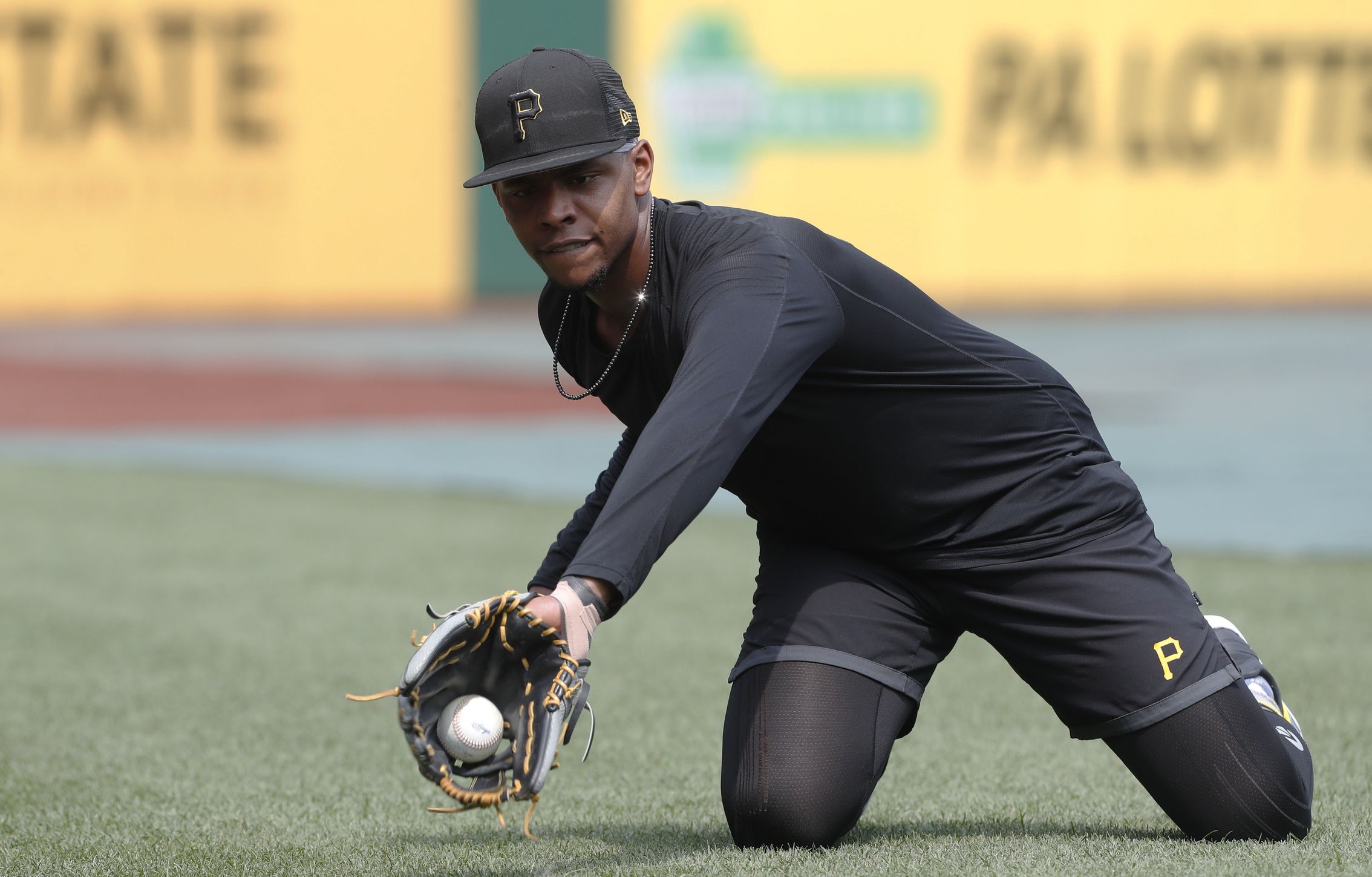 mlb picks Ke'Bryan Hayes Pittsburgh Pirates predictions best bet odds