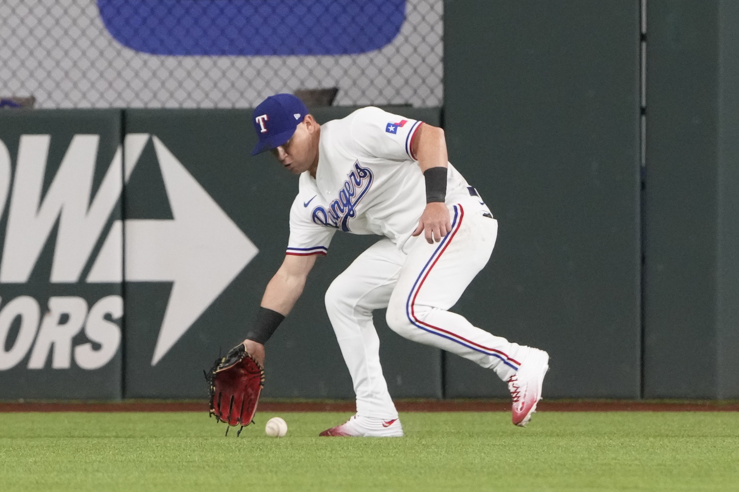 mlb picks Kole Calhoun Texas Rangers predictions best bet odds