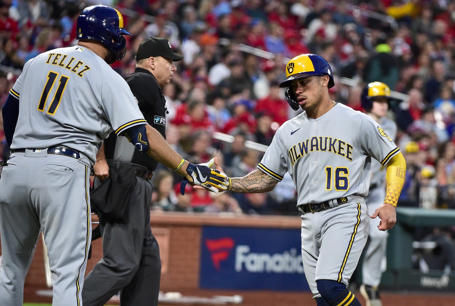 mlb picks Kolten Wong Milwaukee Brewers predictions best bet odds