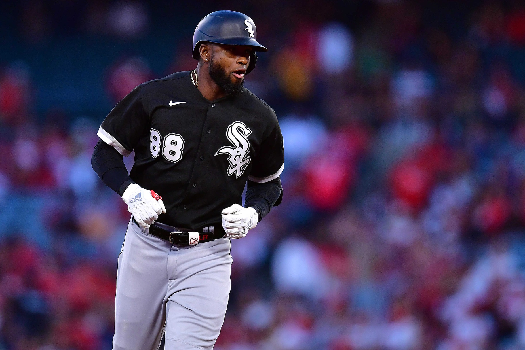 mlb picks Luis Robert Chicago White Sox predictions best bet odds