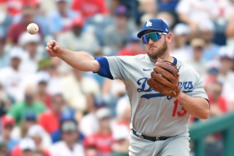 mlb picks Max Muncy Los Angeles Dodgers predictions best bet odds