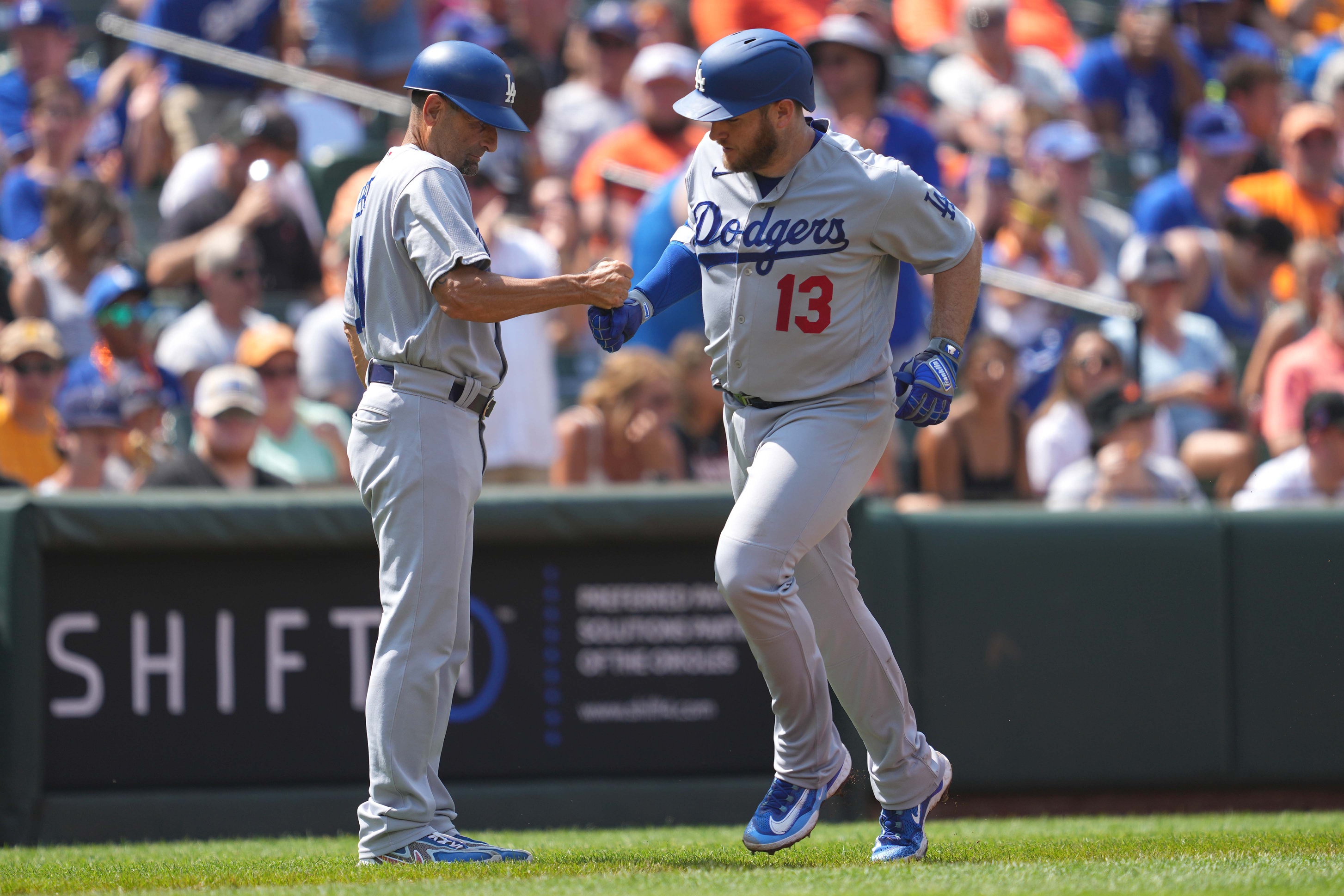 mlb picks Max Muncy Los Angeles Dodgers predictions best bet odds