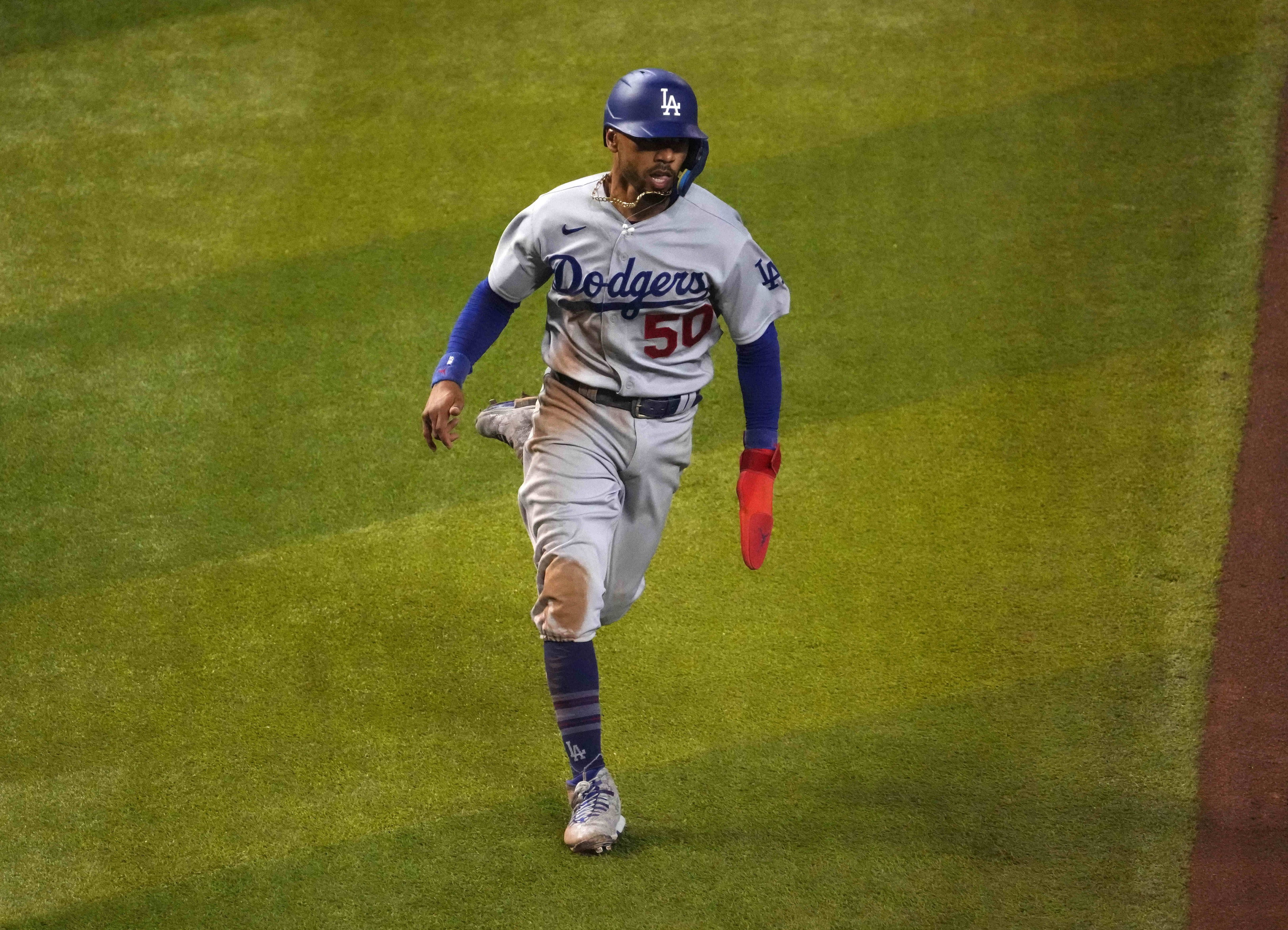 mlb picks Mookie Betts Los Angeles Dodgers predictions best bet odds