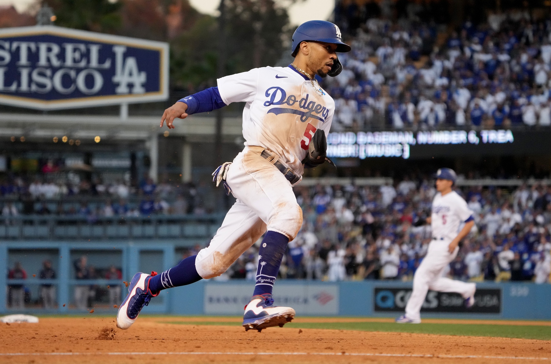 mlb picks Mookie Betts los angeles dodgers predictions best bet odds