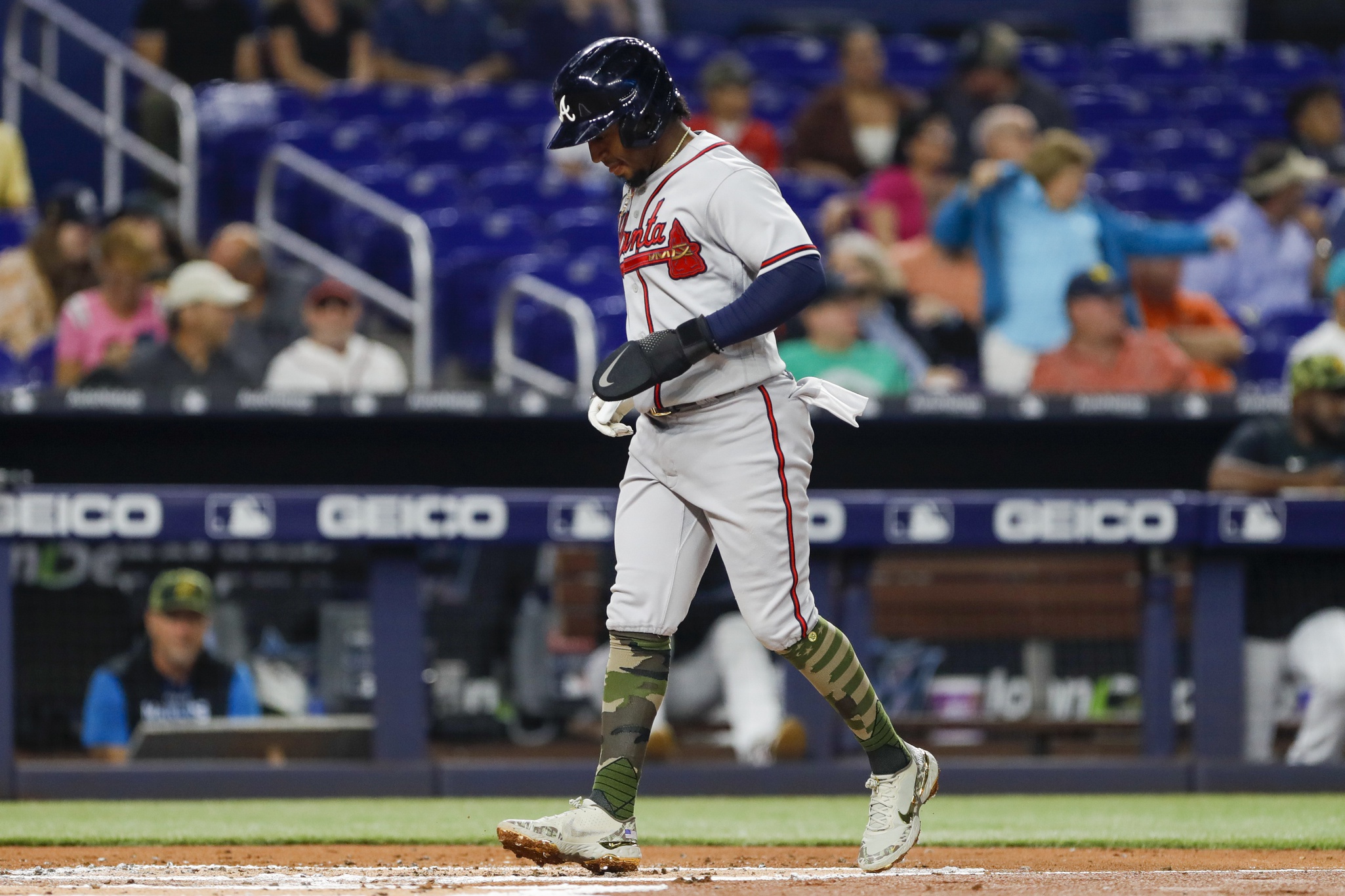 mlb picks Ozzie Albies Atlanta Braves predictions best bet odds