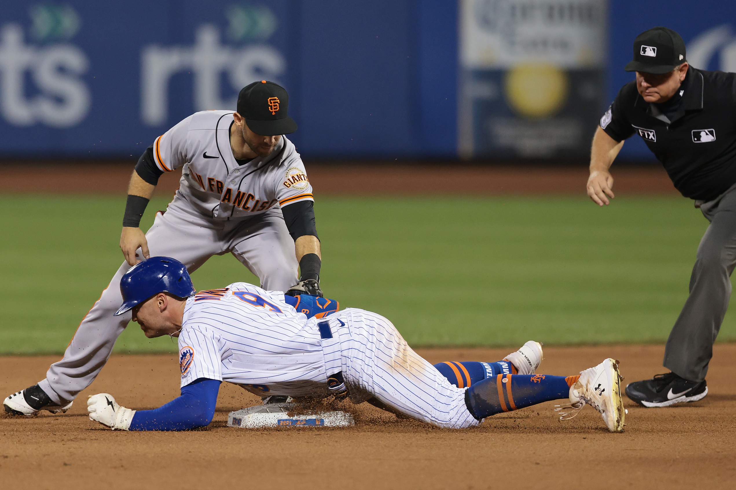 mlb picks Tommy La Stella san francisco giants predictions best bet odds