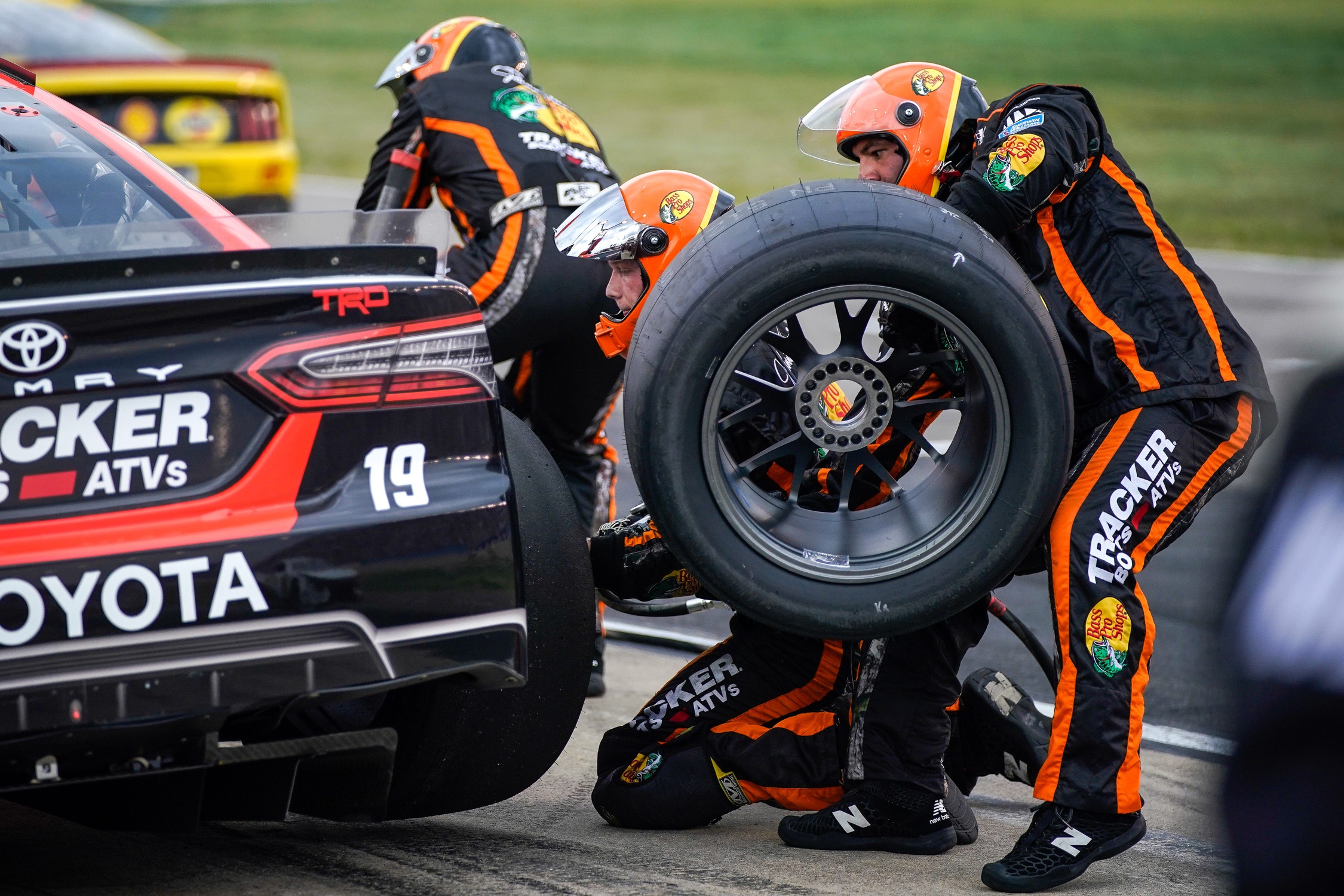 nascar picks Martin Truex Jr. predictions best bet odds