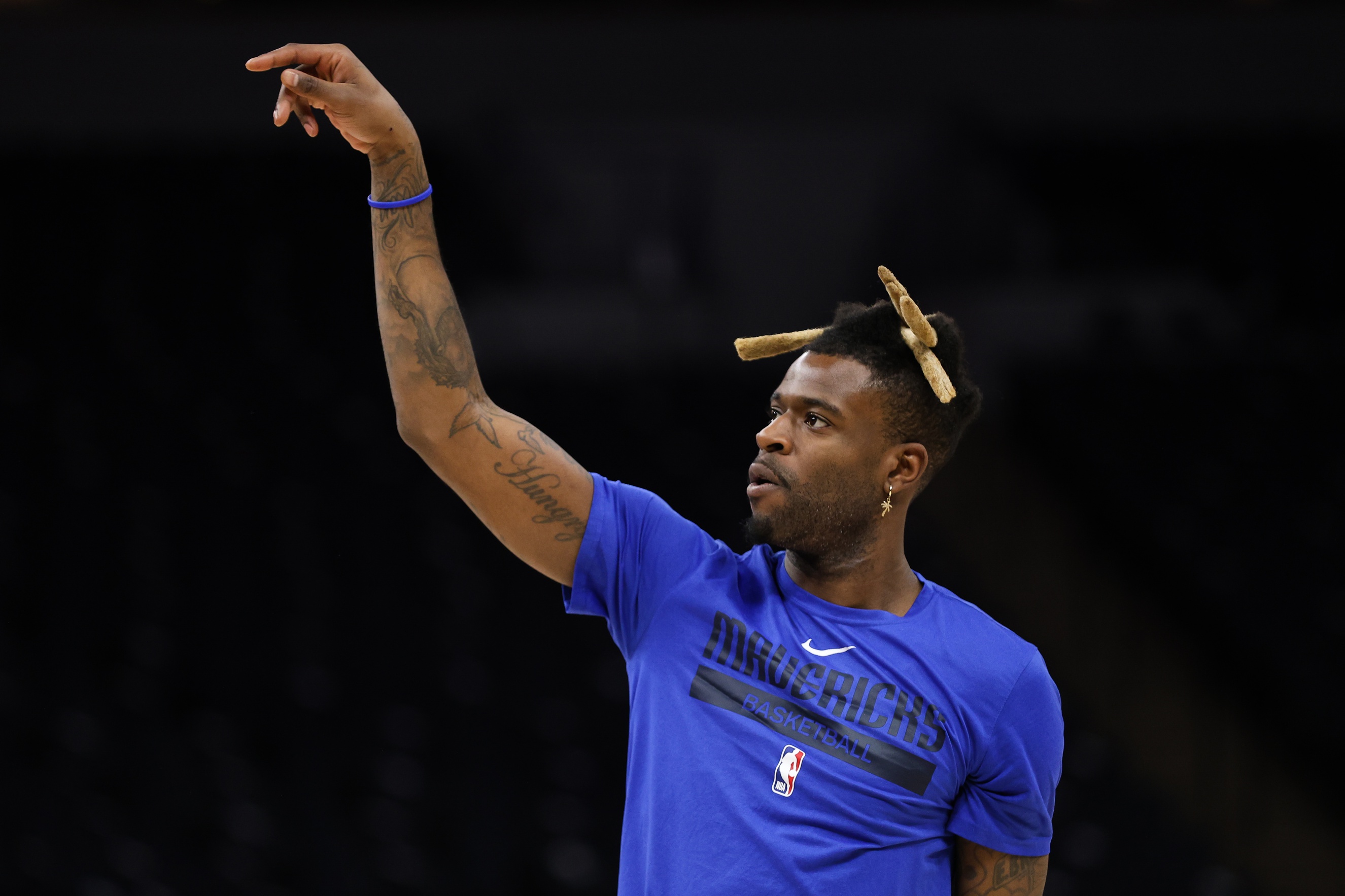 nba picks Reggie Bullock Dallas Mavericks predictions best bet odds