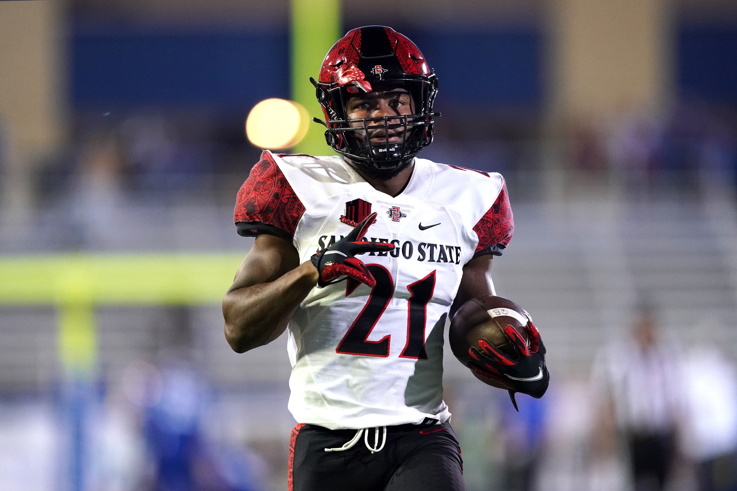 NCAA football predictions and opening line report Week 1 Chance Bell San Diego State Aztecs