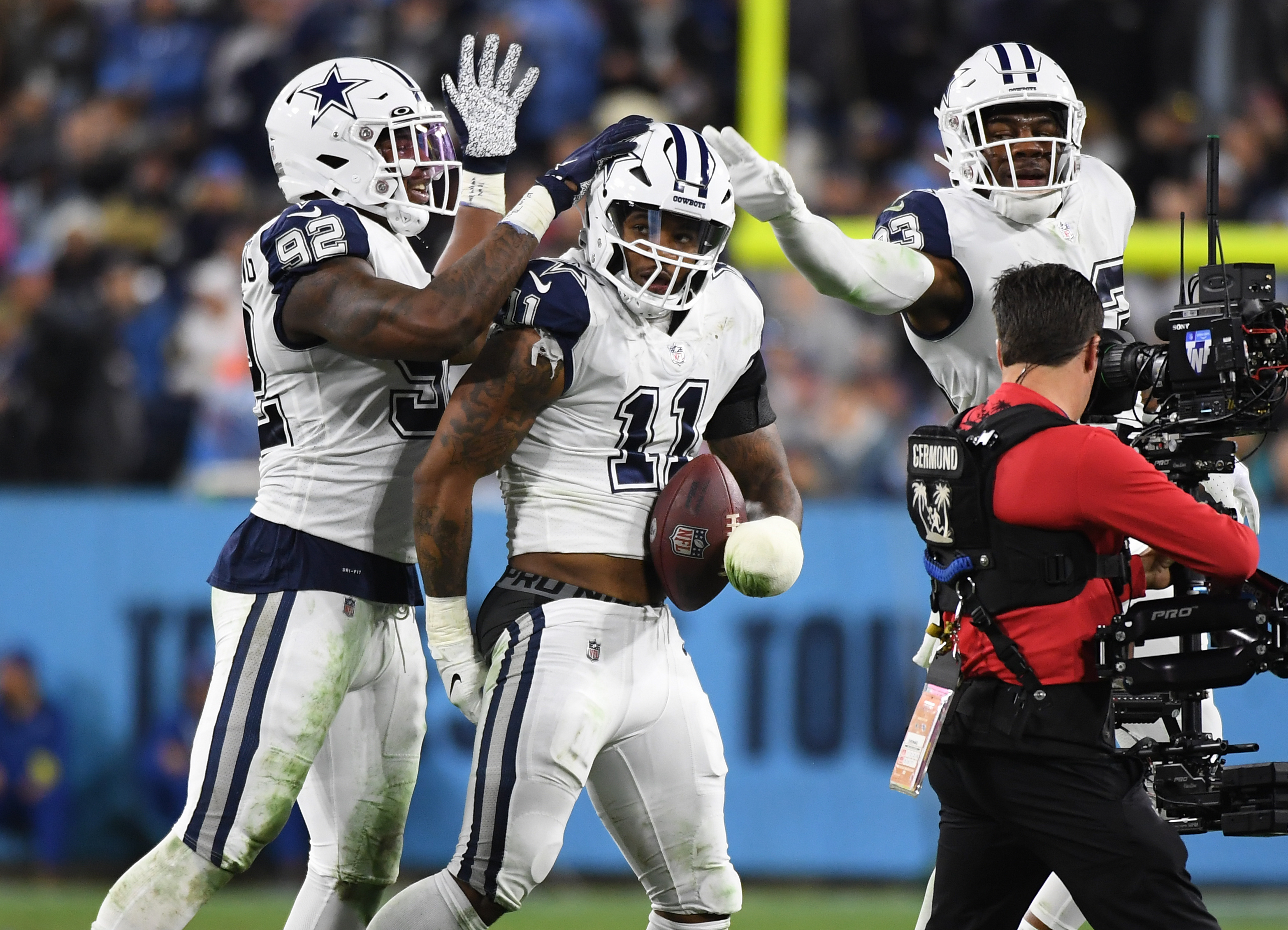 NFL betting season specials Dallas Cowboys Micah Parsons 