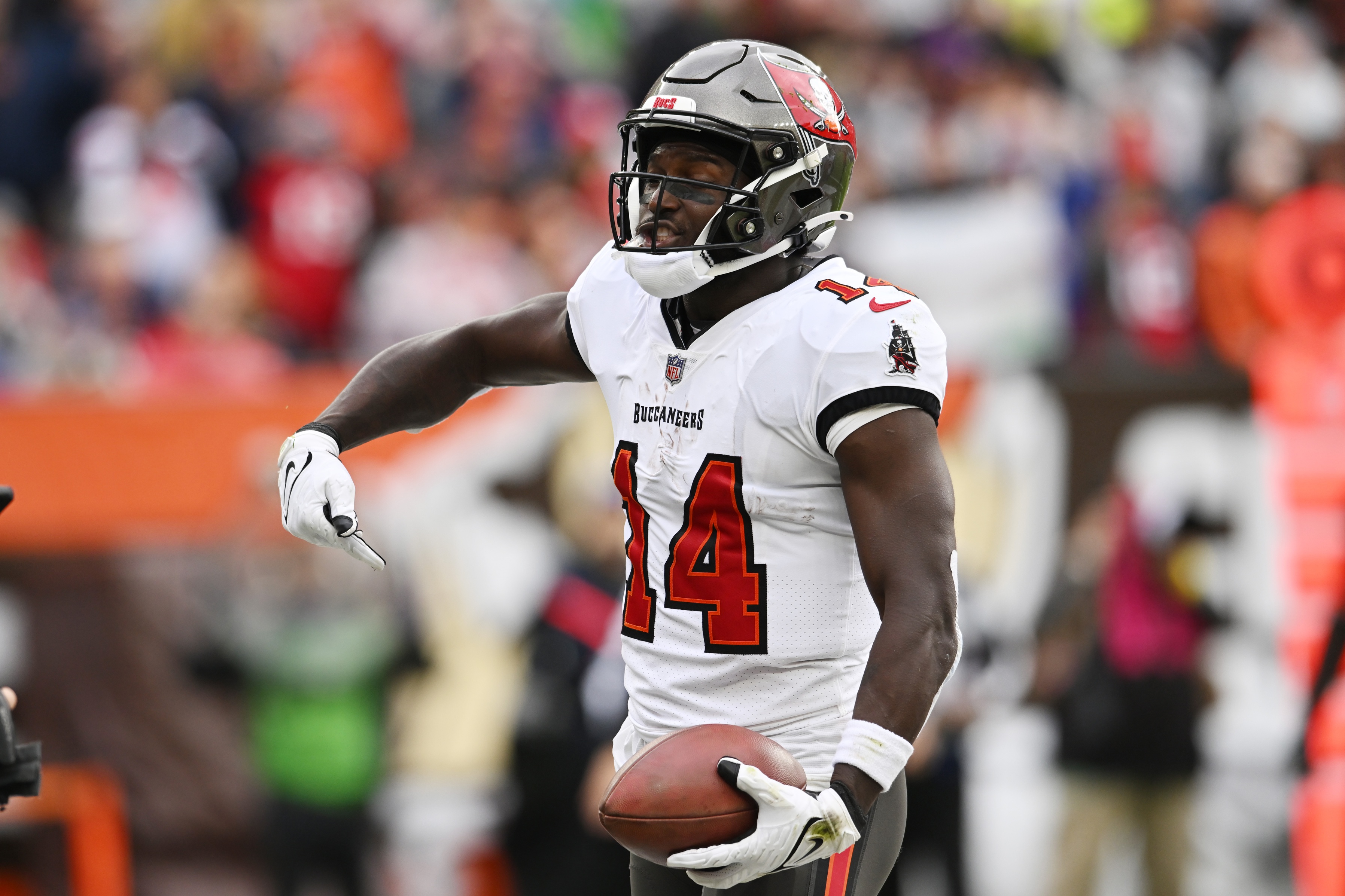 Bears vs. Buccaneers Prediction, Picks, Odds Today: Can Tampa Bay Start the  Season 2-0?