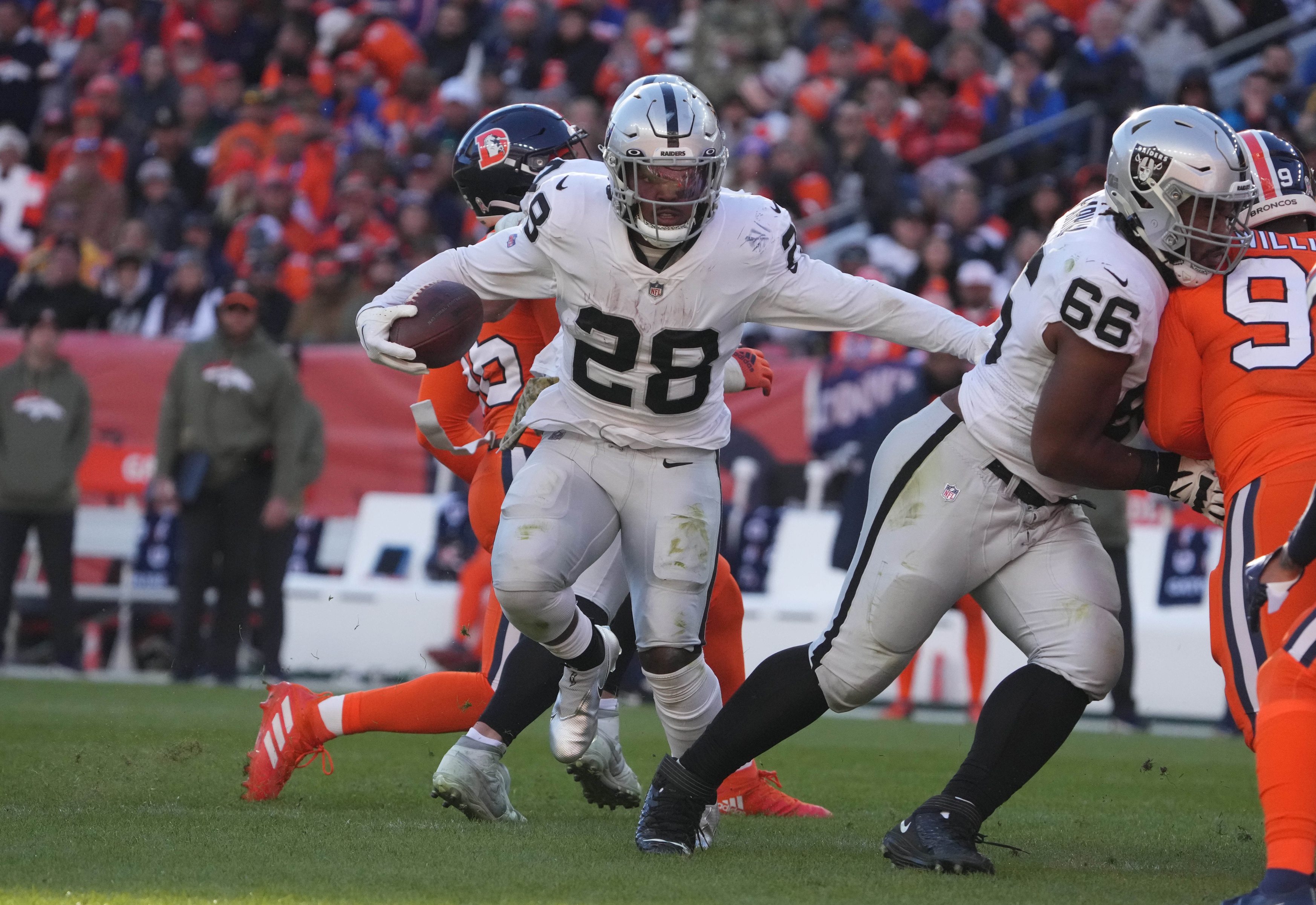 nfl picks Josh Jacobs las vegas raiders predictions best bet odds