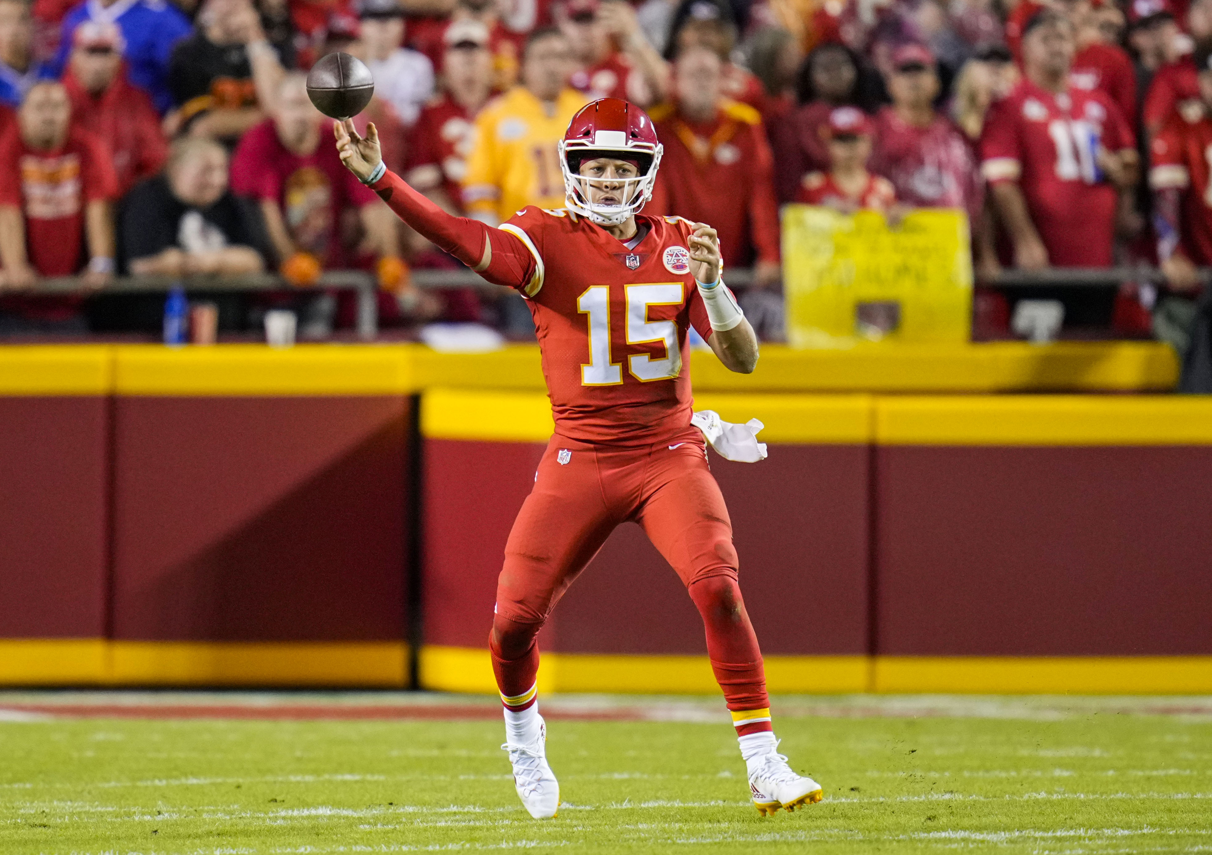 NFL predictions Patrick Mahomes Kansas City Chiefs Week 6 opening line report and picks