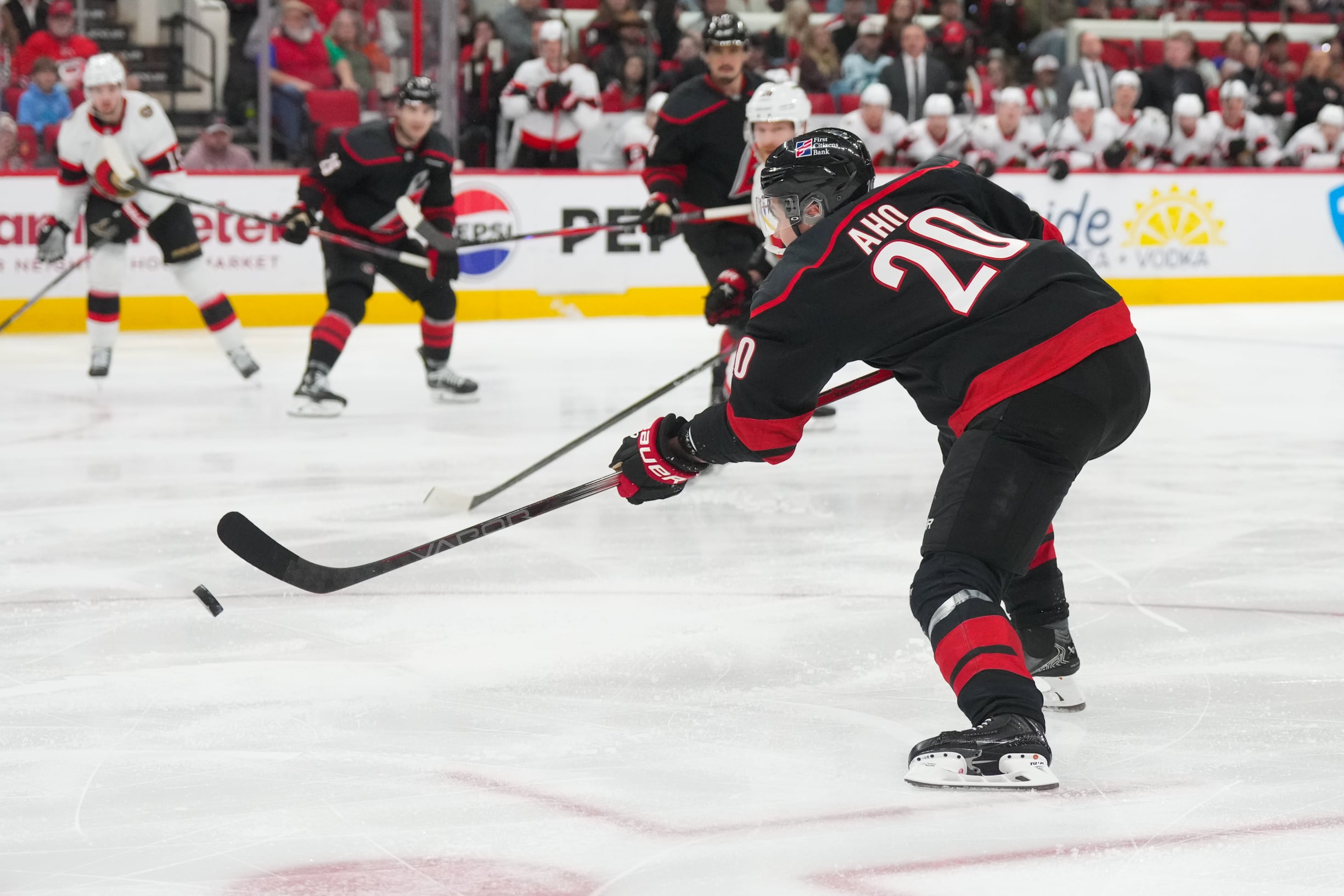 Florida Panthers vs Carolina Hurricanes Prediction, 9/29/2026 NHL Picks, Best Bets & Odds