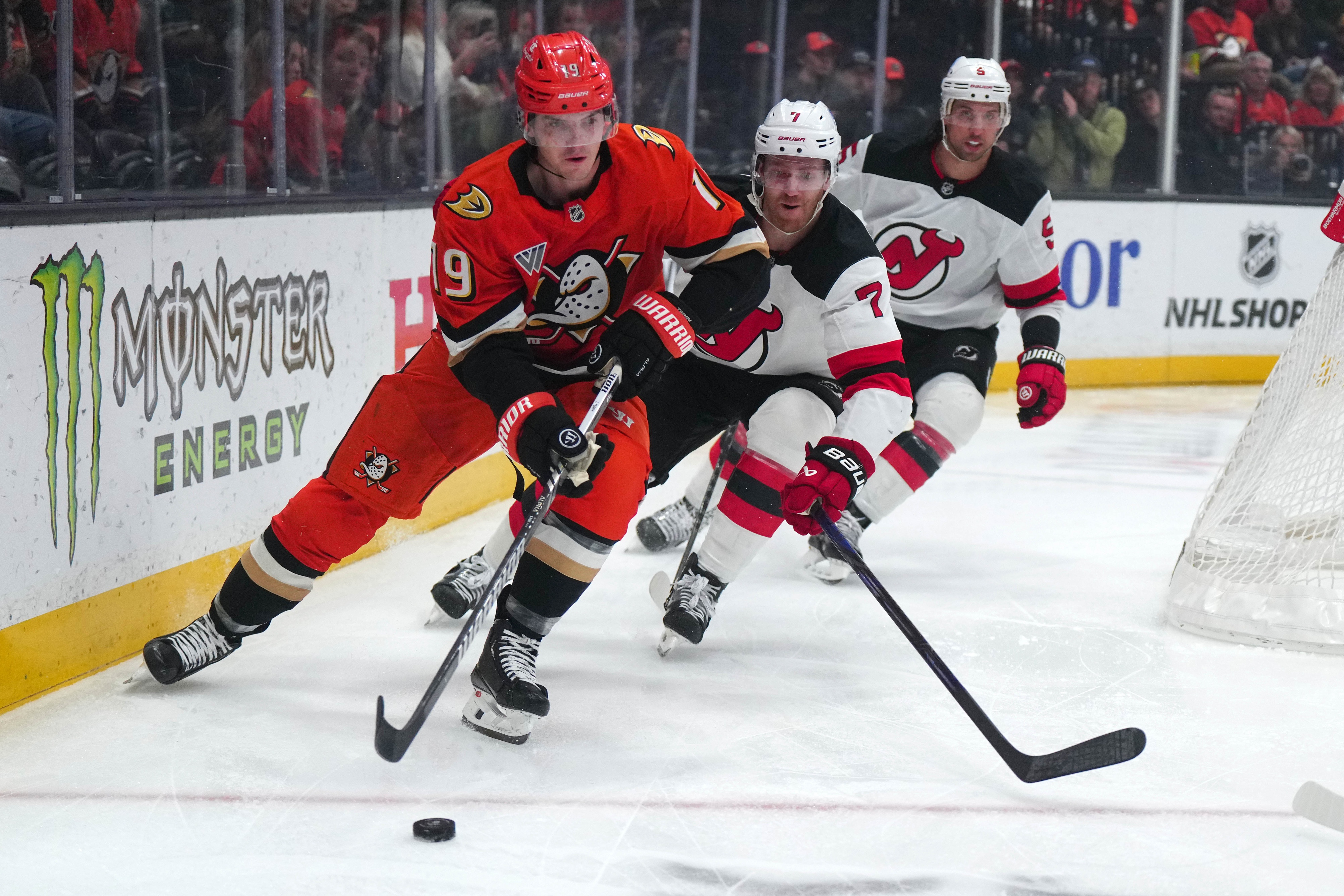 Anaheim Ducks vs Columbus Blue Jackets Prediction, 12/16/2025 NHL Picks, Best Bets & Odds