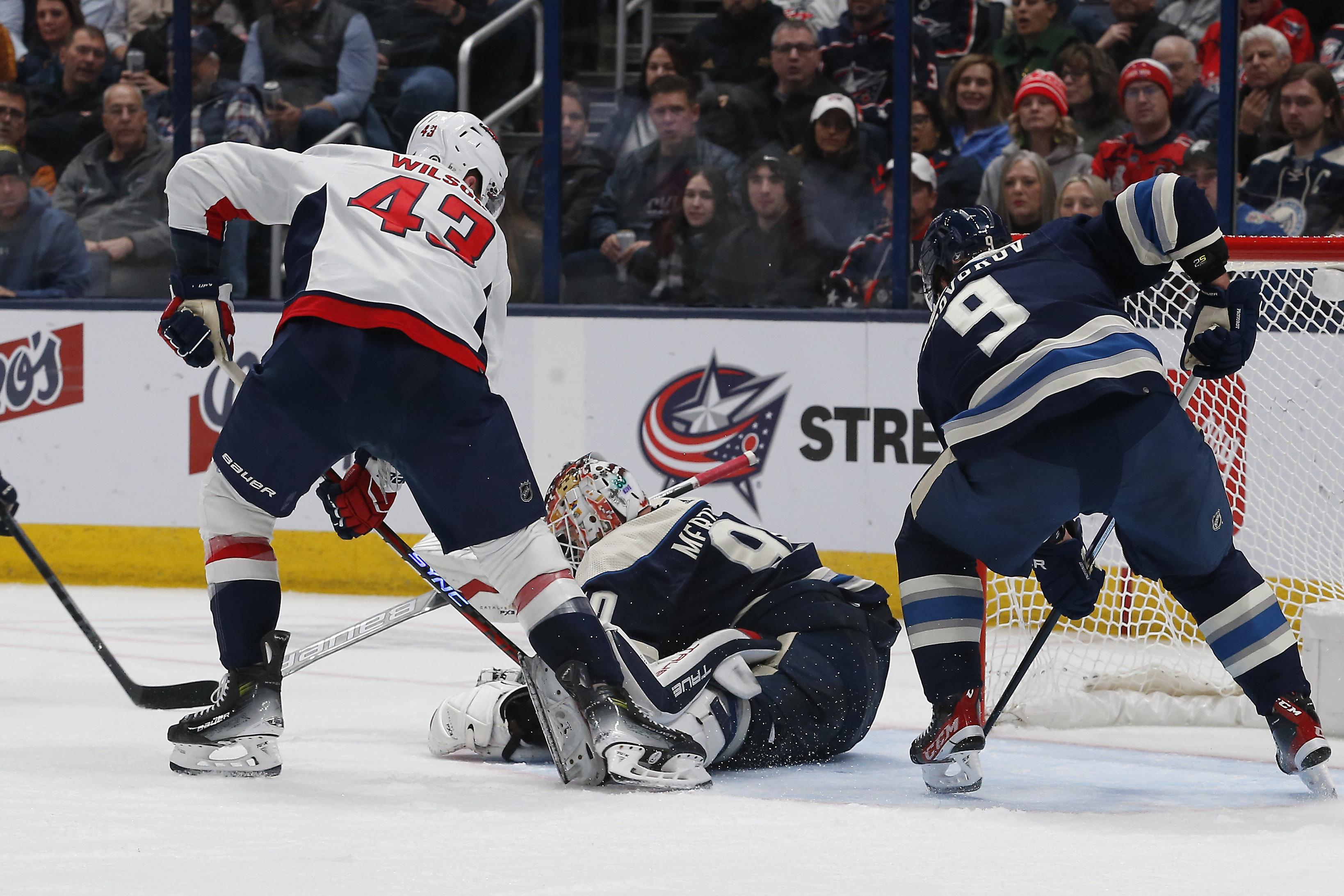 NHL totals betting advice hot and cold for over and under Elvis Merzlikins Columbus