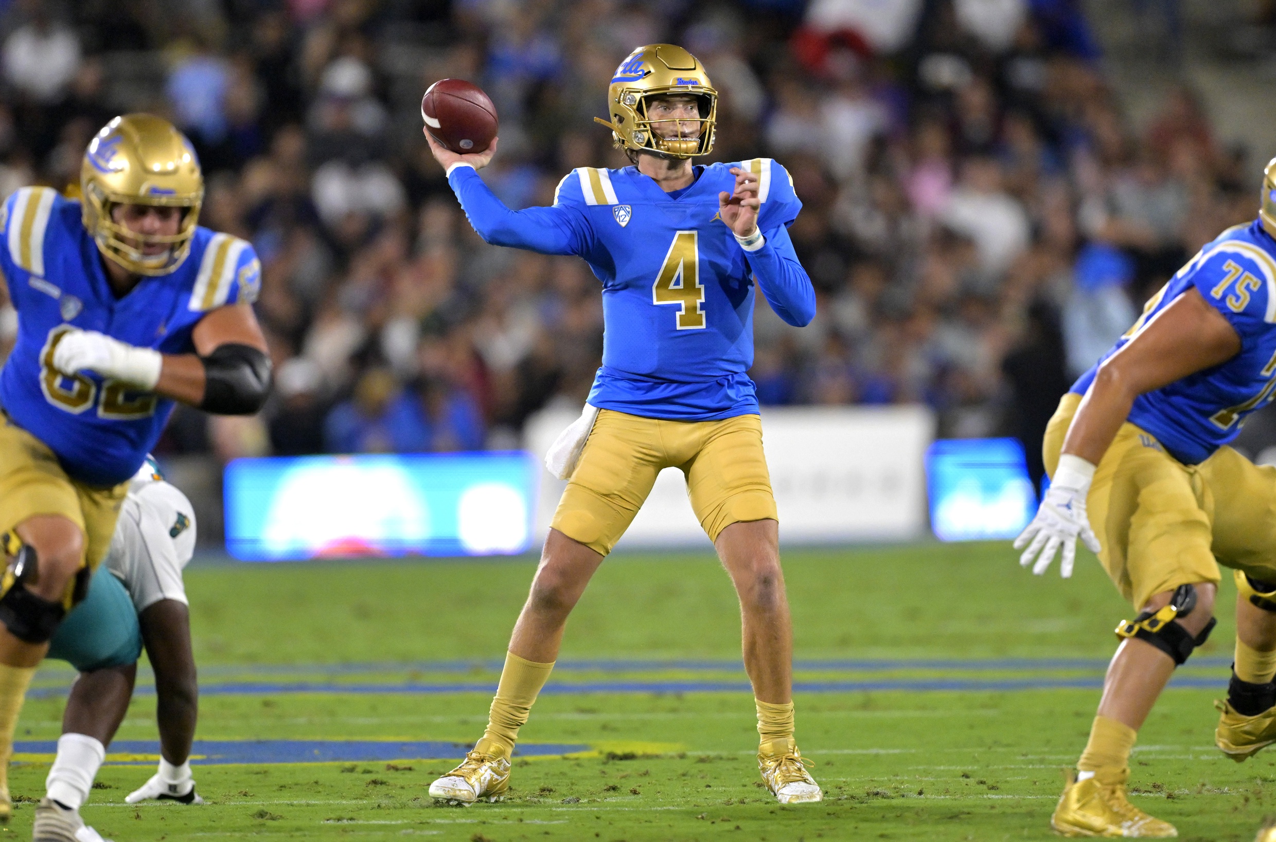 Public action football betting report Ethan Garbers UCLA Bruins