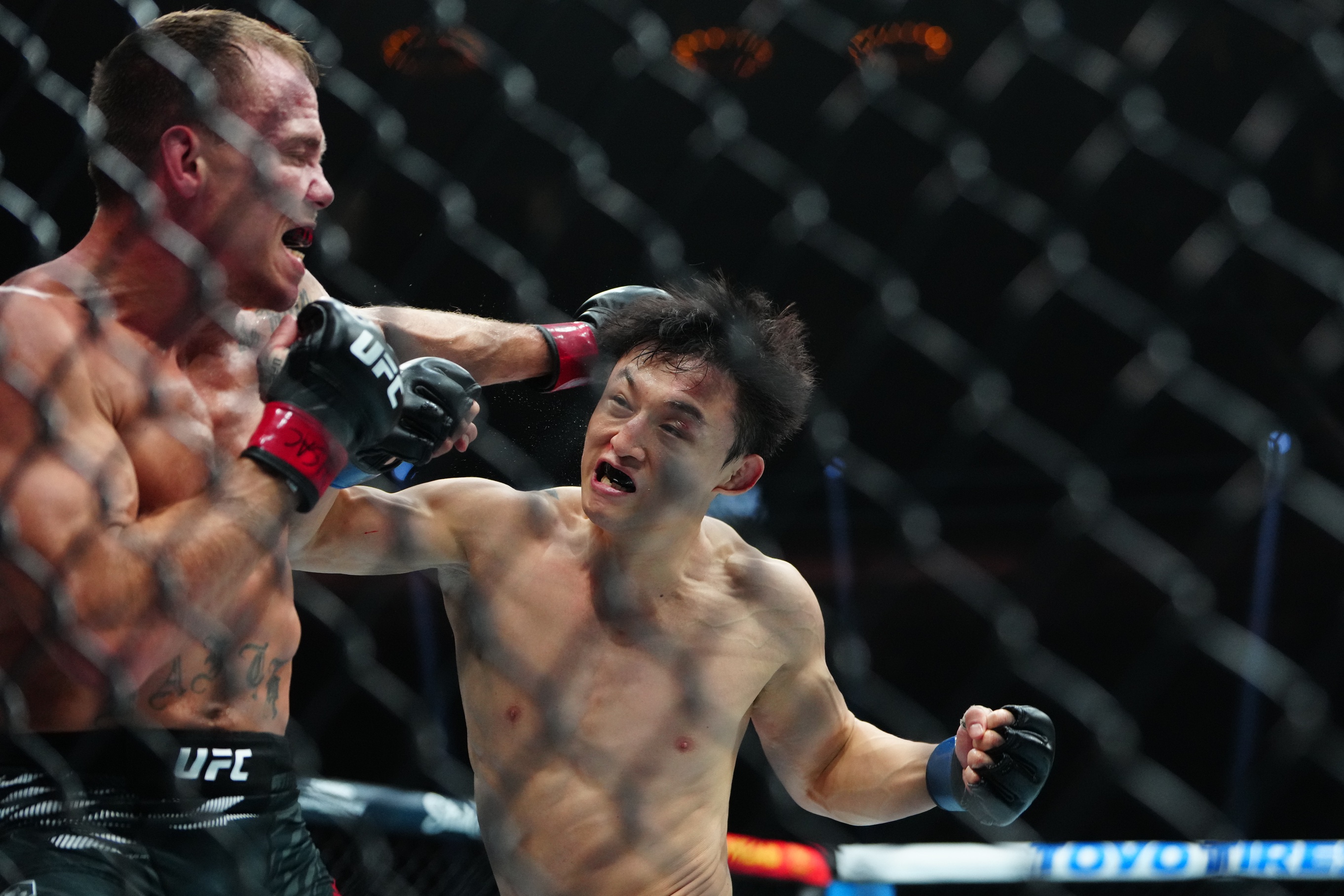 ufc picks Dooho Choi predictions best bet odds