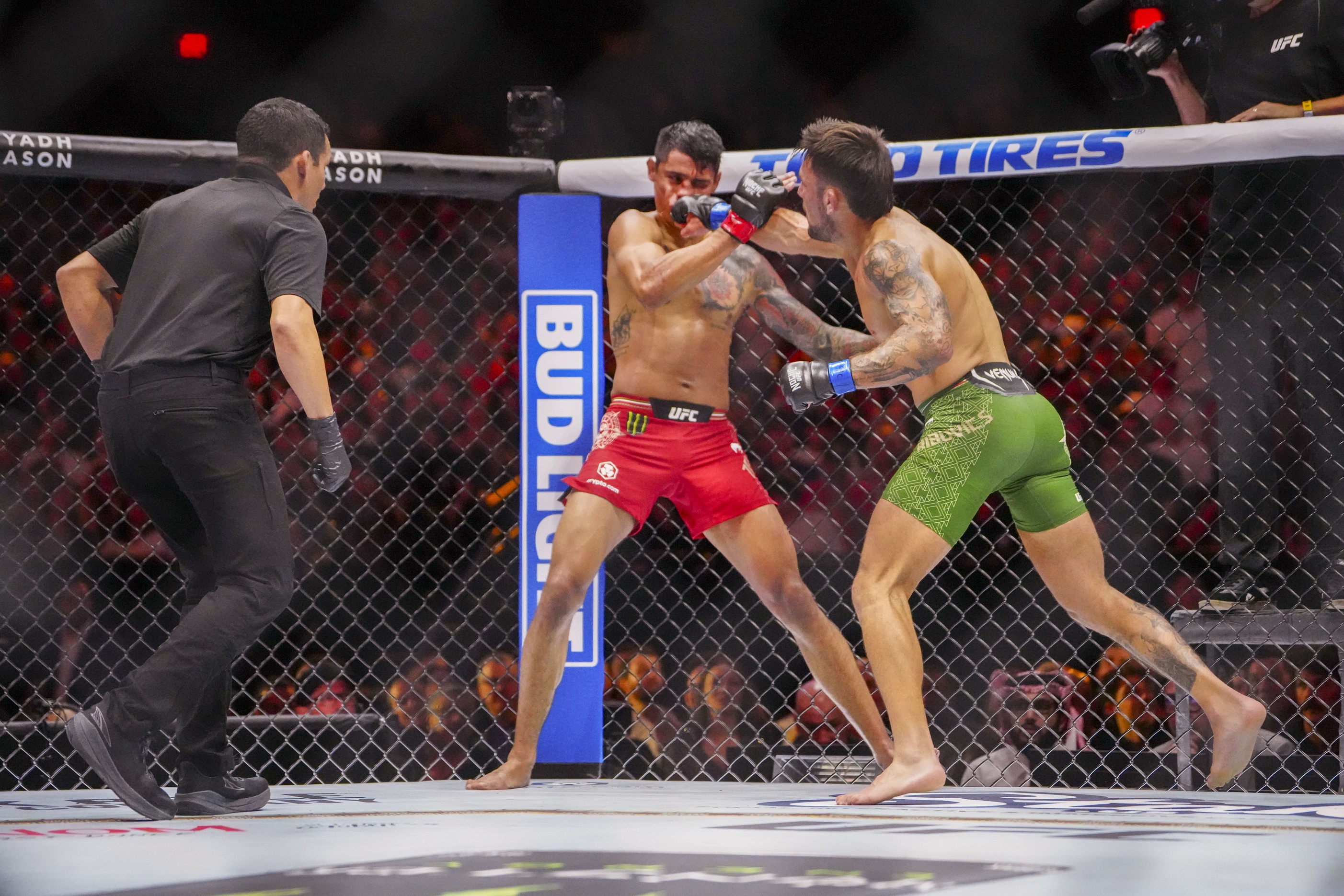 ufc picks Esteban Ribovics predictions best bet odds