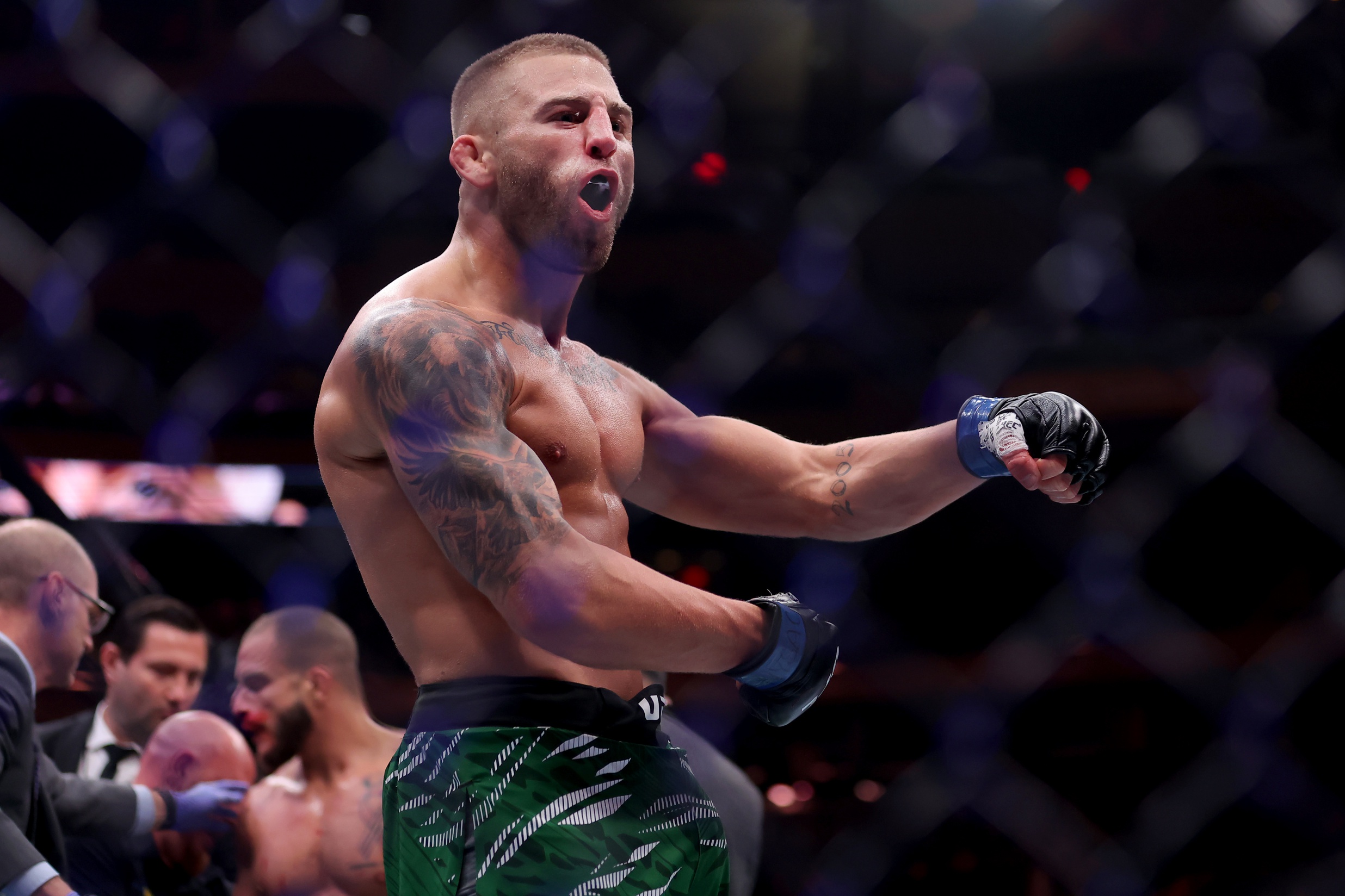 ufc picks Oban Elliott predictions best bet odds