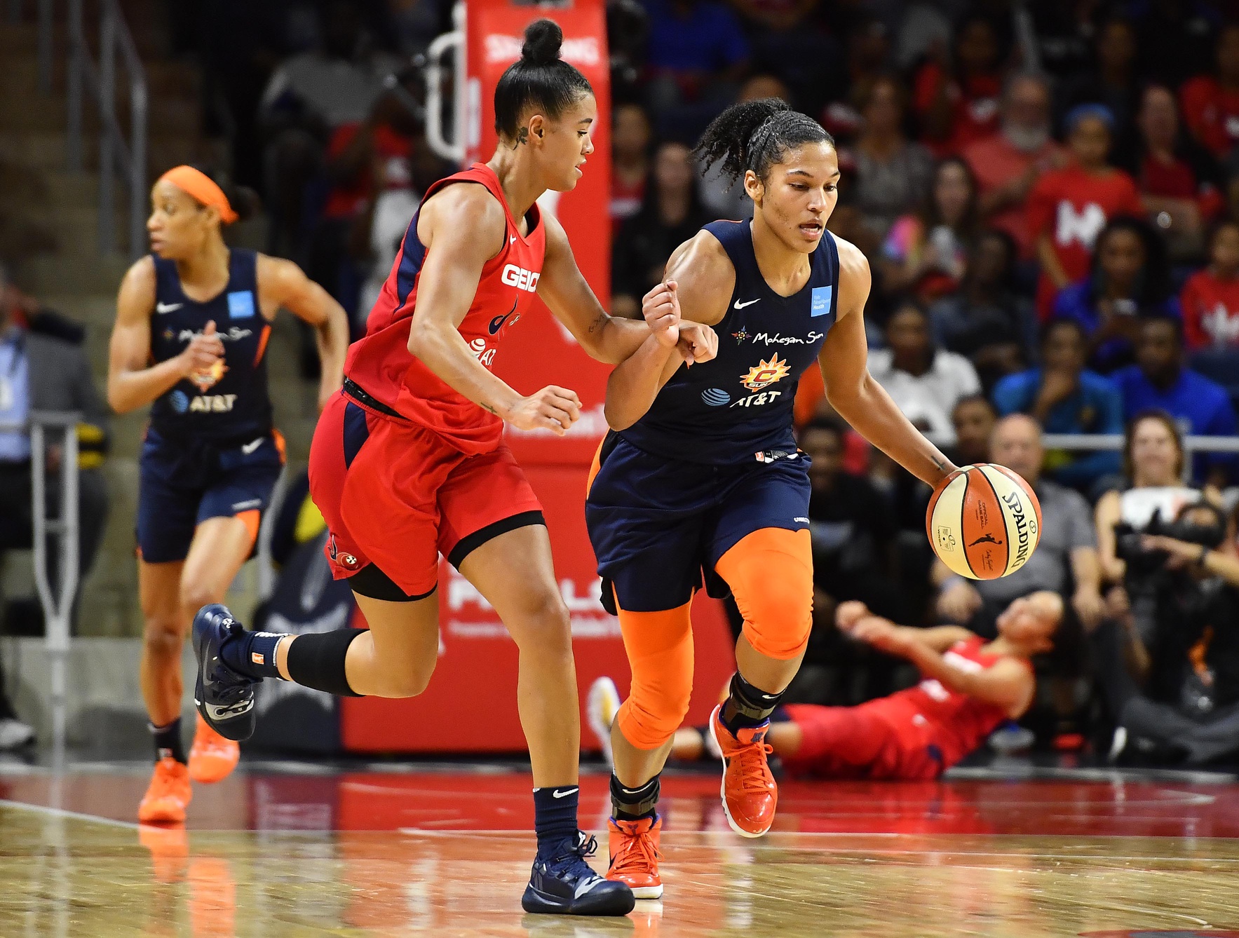 wnba picks Jonquel Jones Connecticut Sun predictions best bet odds