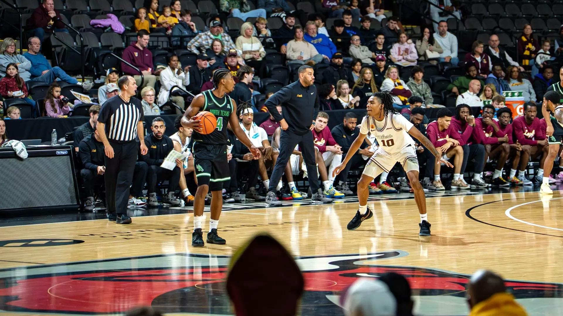 College Basketball Predictions and Odds for Chuck Love III and Loyola Ramblers