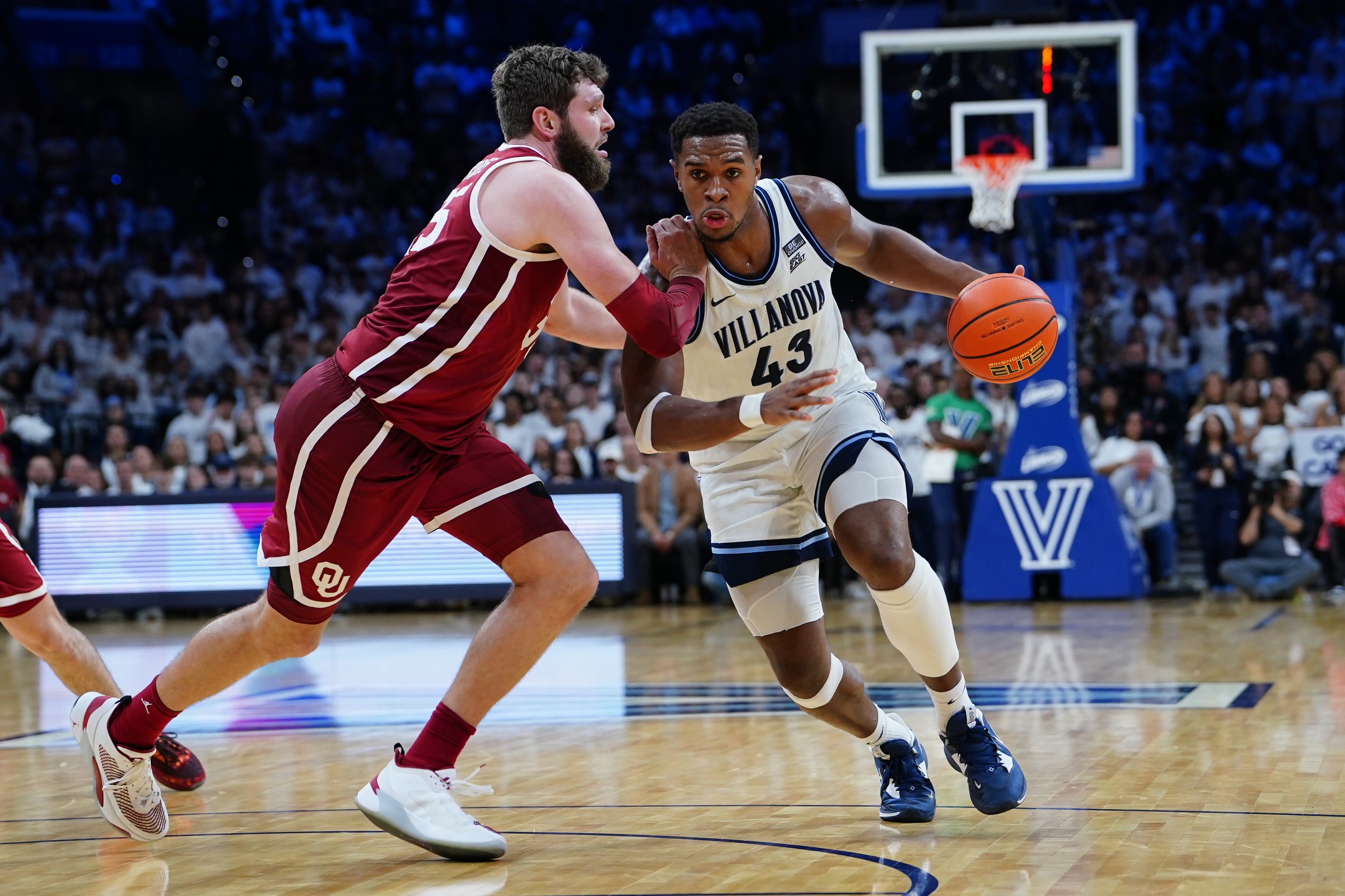 college basketball picks Eric Dixon Villanova Wildcats predictions best bet odds