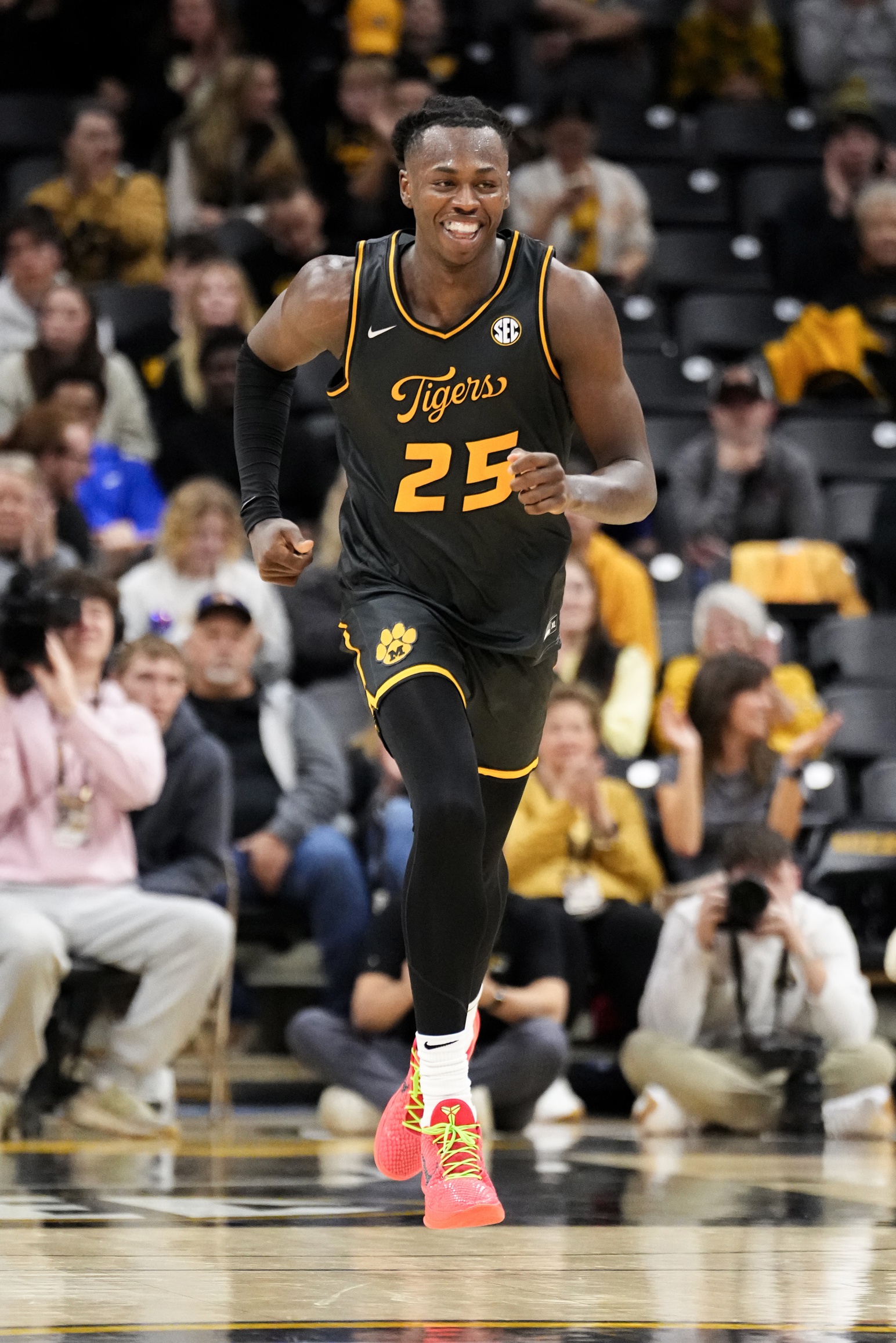 college basketball predictions Mark Mitchell Missouri Tigers betting odds