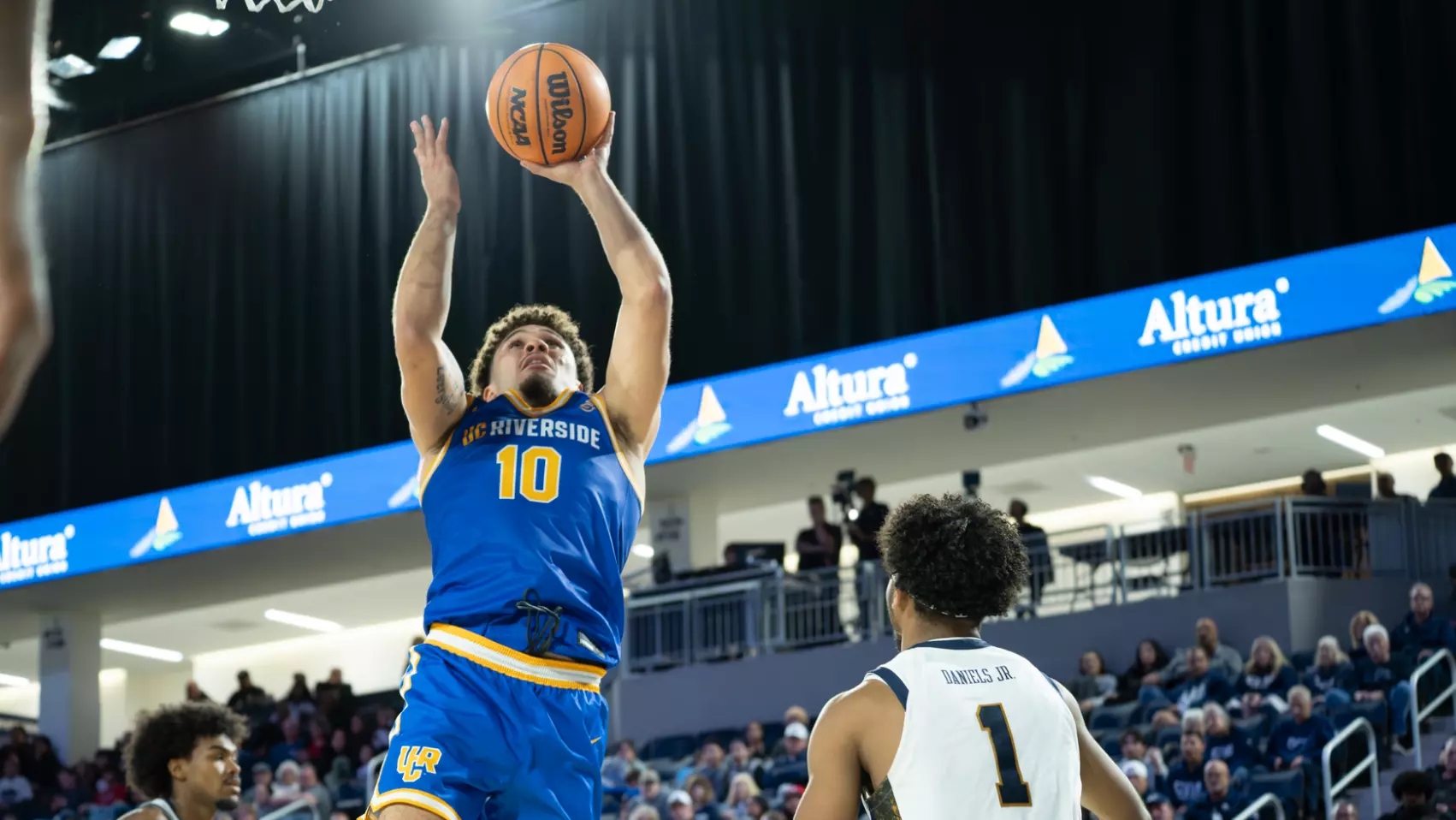 college basketball picks Marqui Worthy UC Riverside Highlanders predictions best bet odds