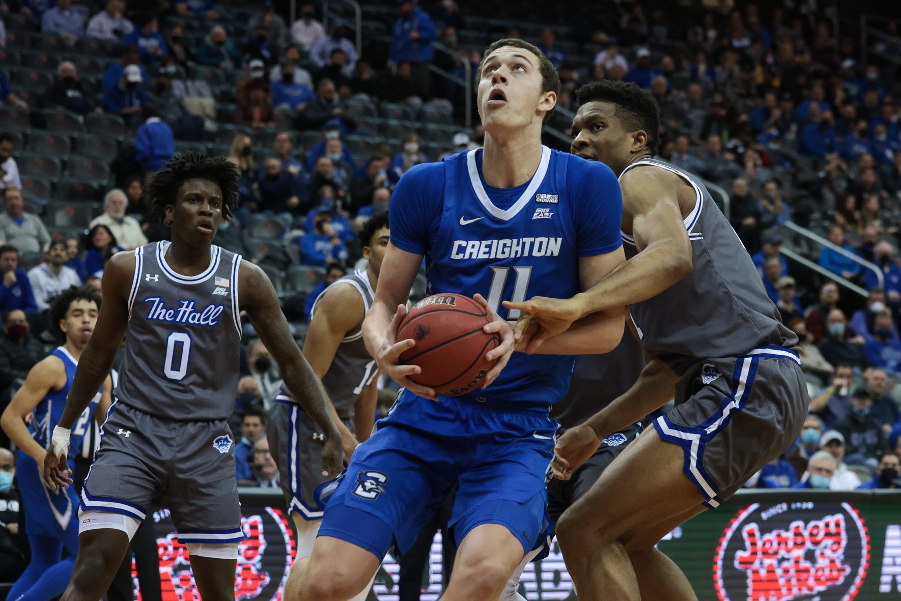 Holy Cross Crusaders vs Creighton Bluejays Prediction, 11/14/2022 College Basketball Picks, Best Bets & Odds