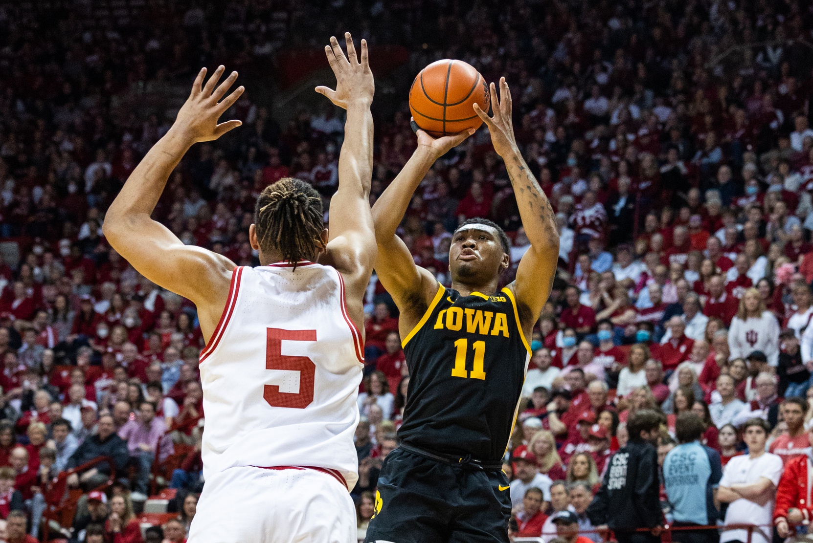 Arkansas State Red Wolves vs Iowa Hawkeyes Prediction, 11/17/2023 College Basketball Picks, Best Bets & Odds
