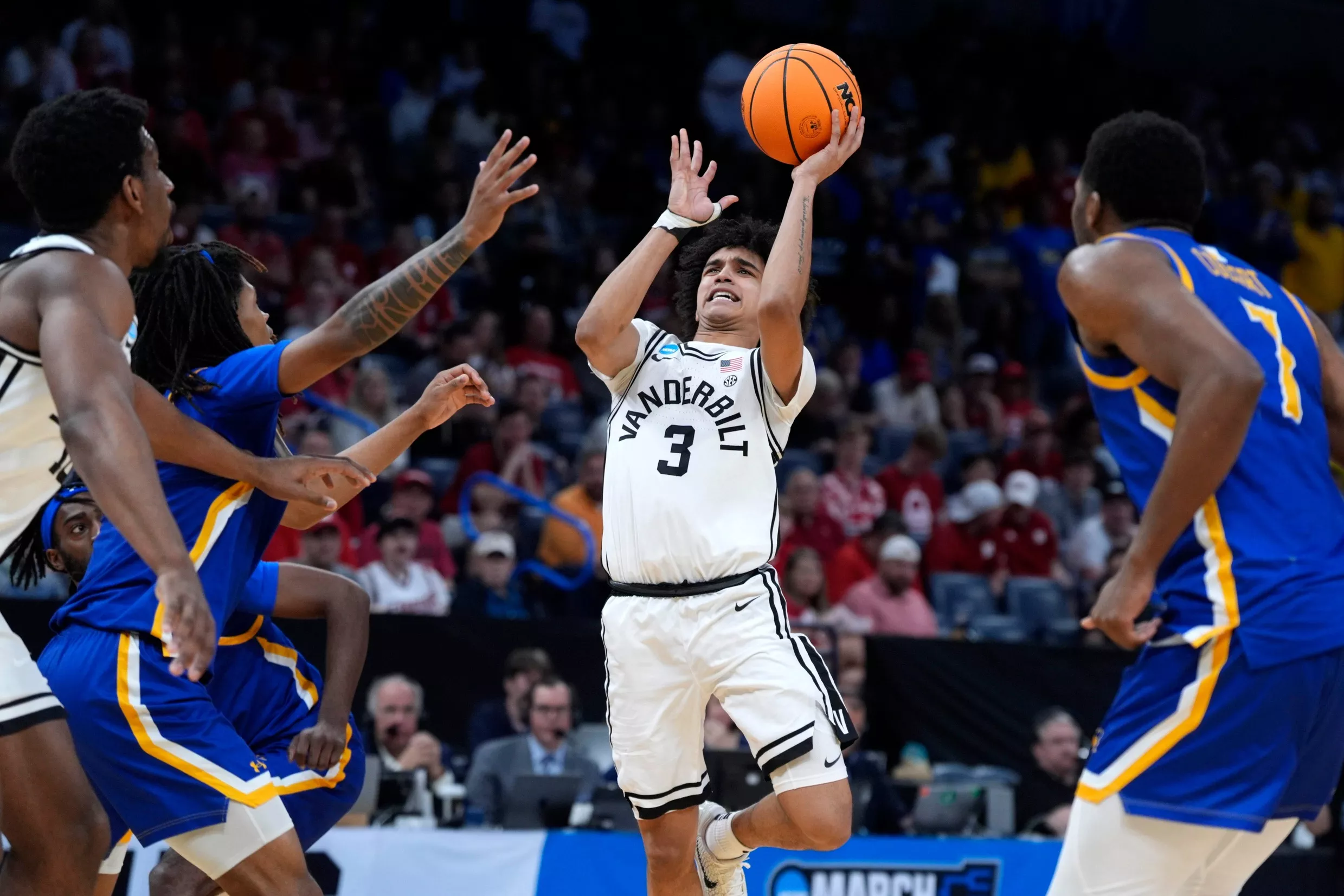 college basketball picks Tyler Tanner Vanderbilt Commodores predictions best bet odds