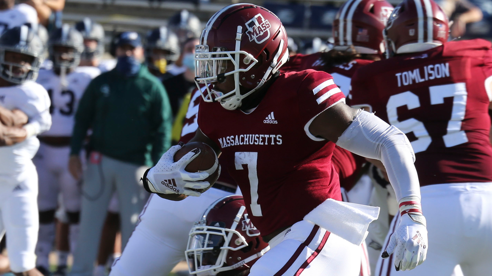 college football picks Ellis Merriweather umass minutemen predictions best bet odds